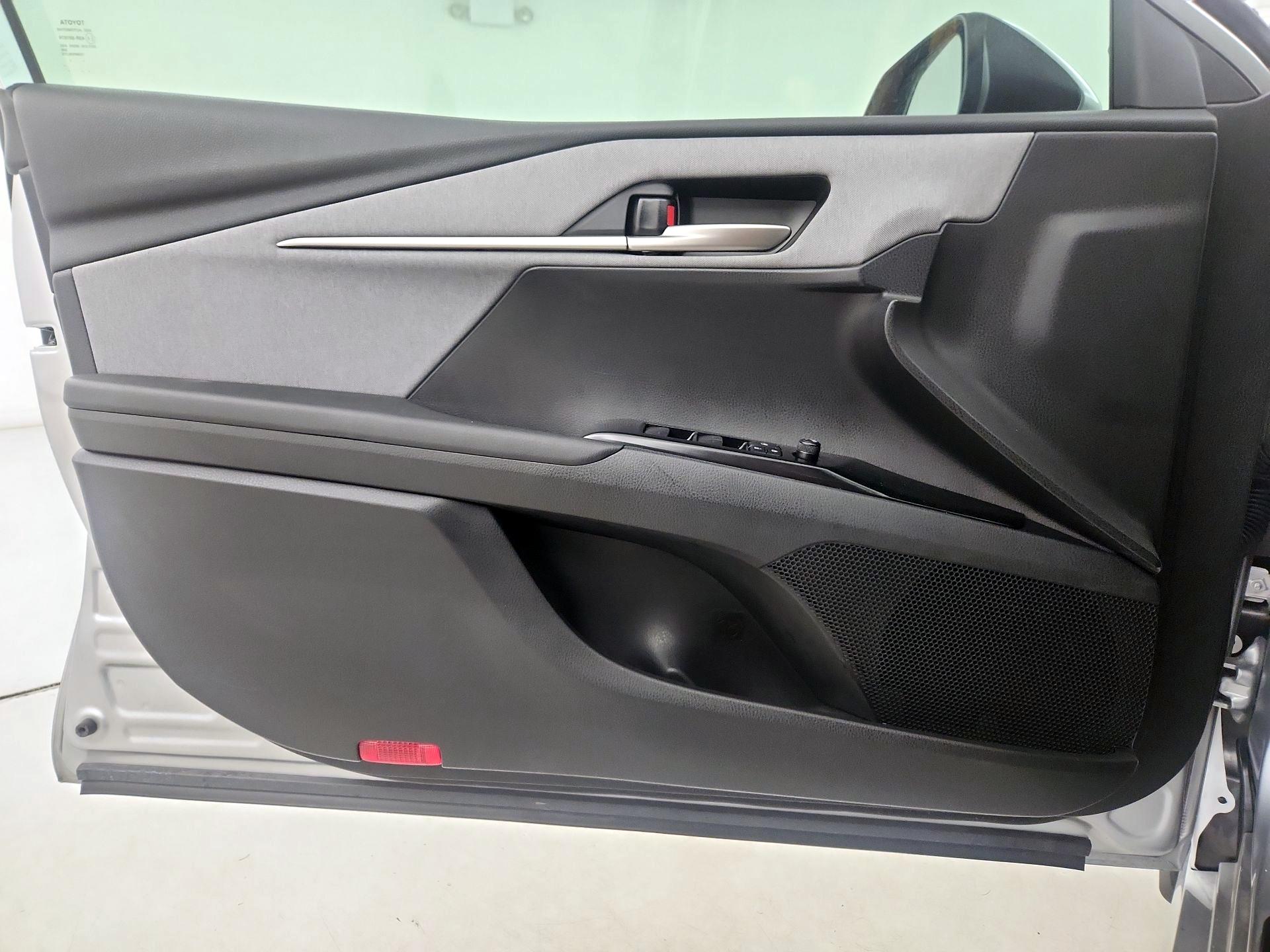 Thumbnail: 2025 Toyota Camry - 12