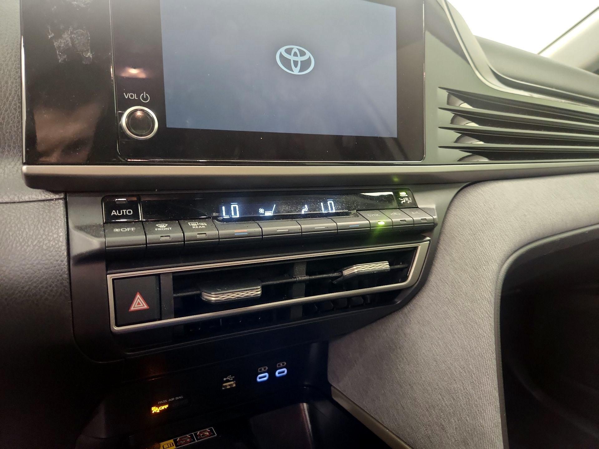 Thumbnail: 2025 Toyota Camry - 16