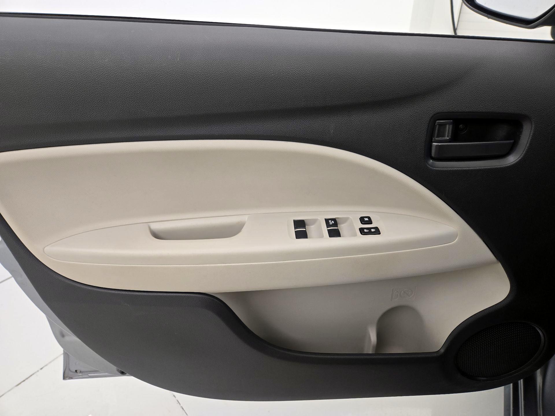 Thumbnail: 2019 Mitsubishi Mirage G4 - 12