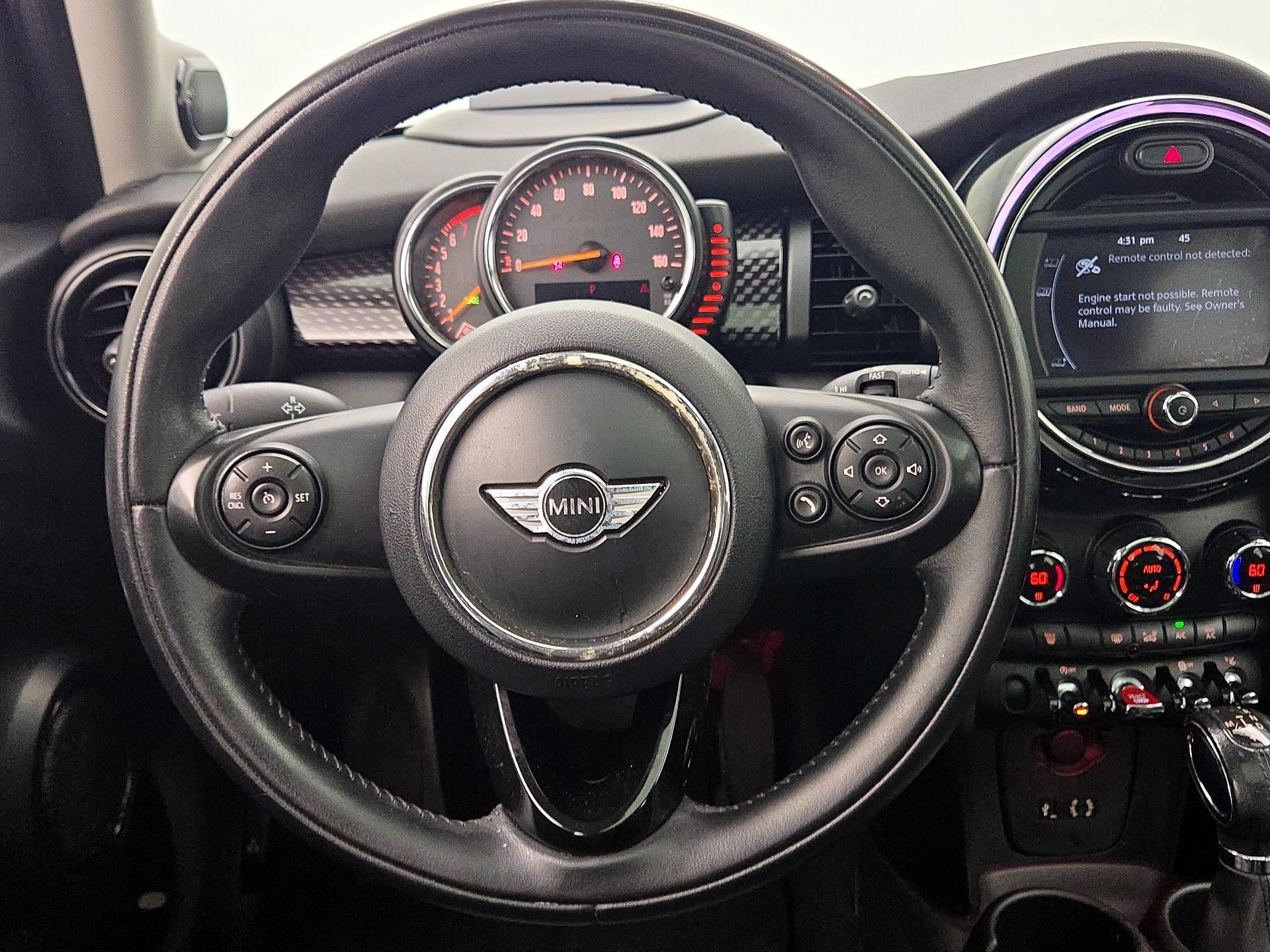 Thumbnail: 2016 MINI Cooper Hardtop - 10