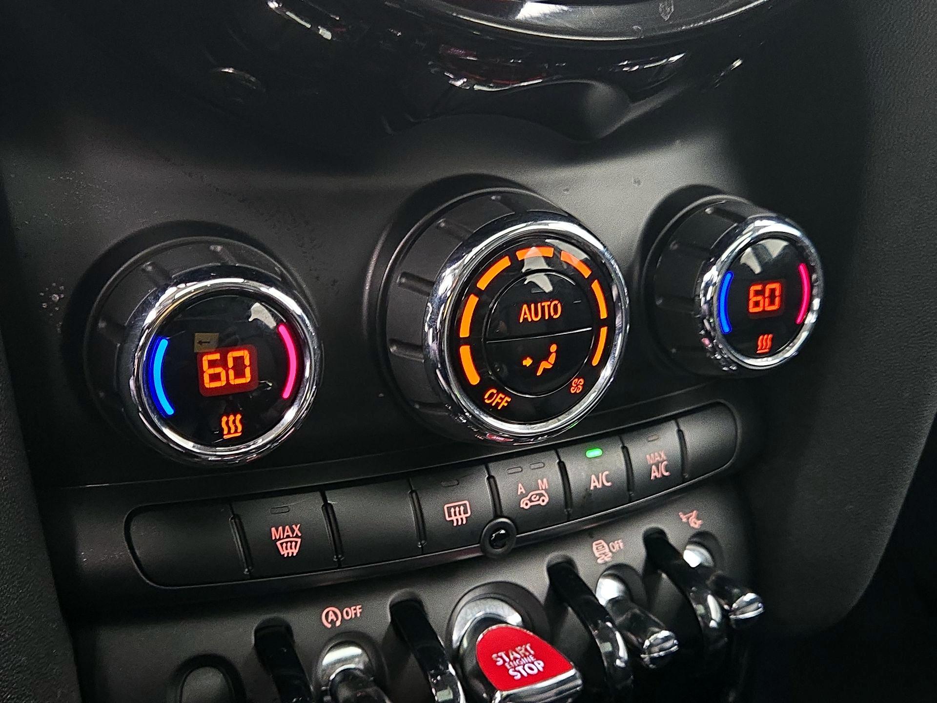 Thumbnail: 2016 MINI Cooper Hardtop - 16