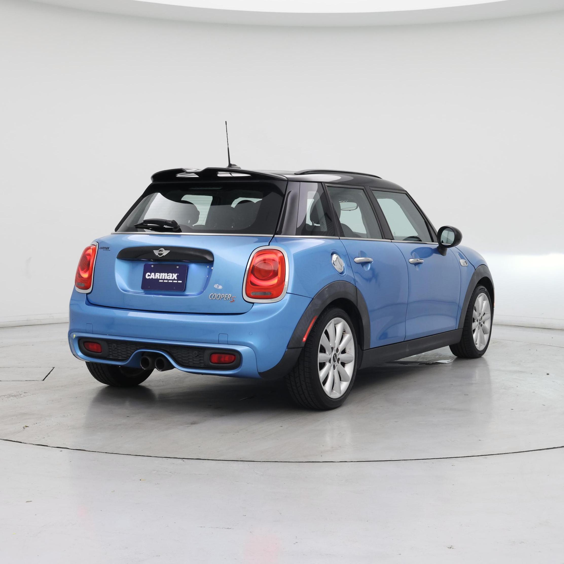 Thumbnail: 2016 MINI Cooper Hardtop - 8