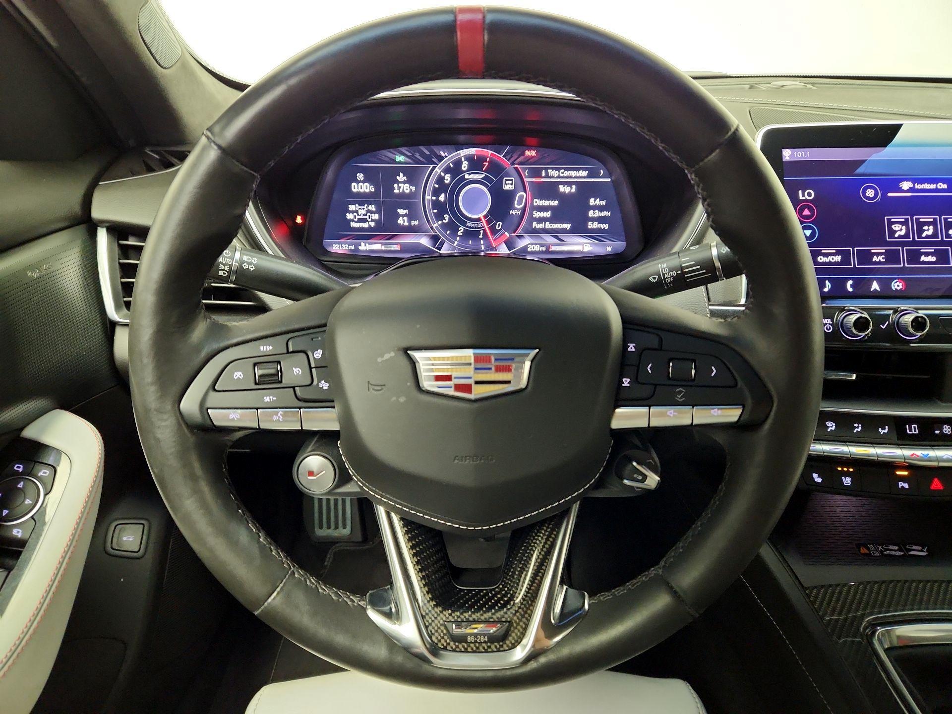 Thumbnail: 2023 Cadillac CT5 - 10