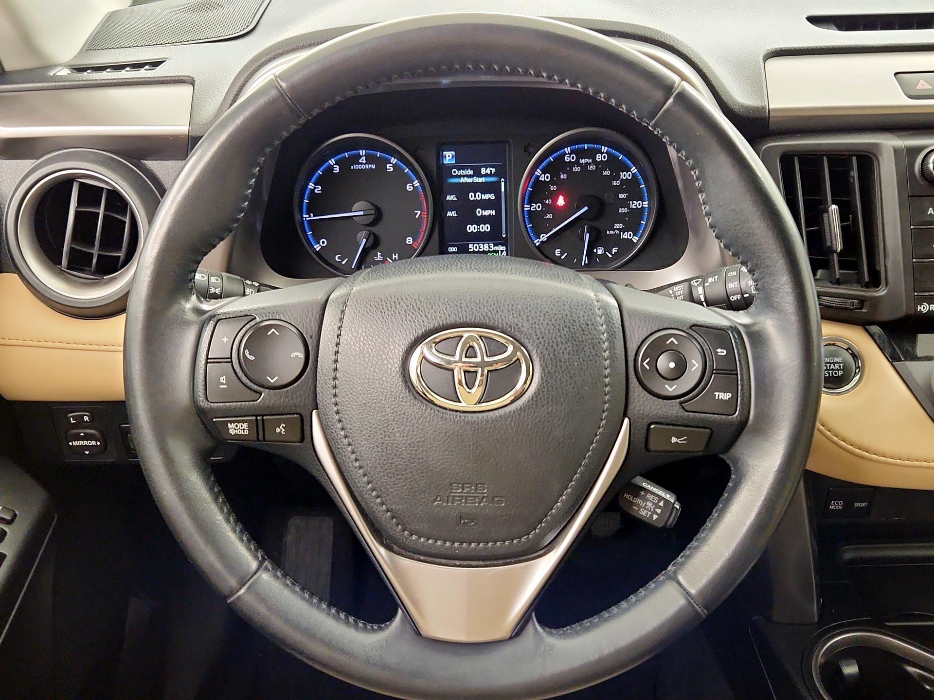 Thumbnail: 2018 Toyota RAV4 - 10