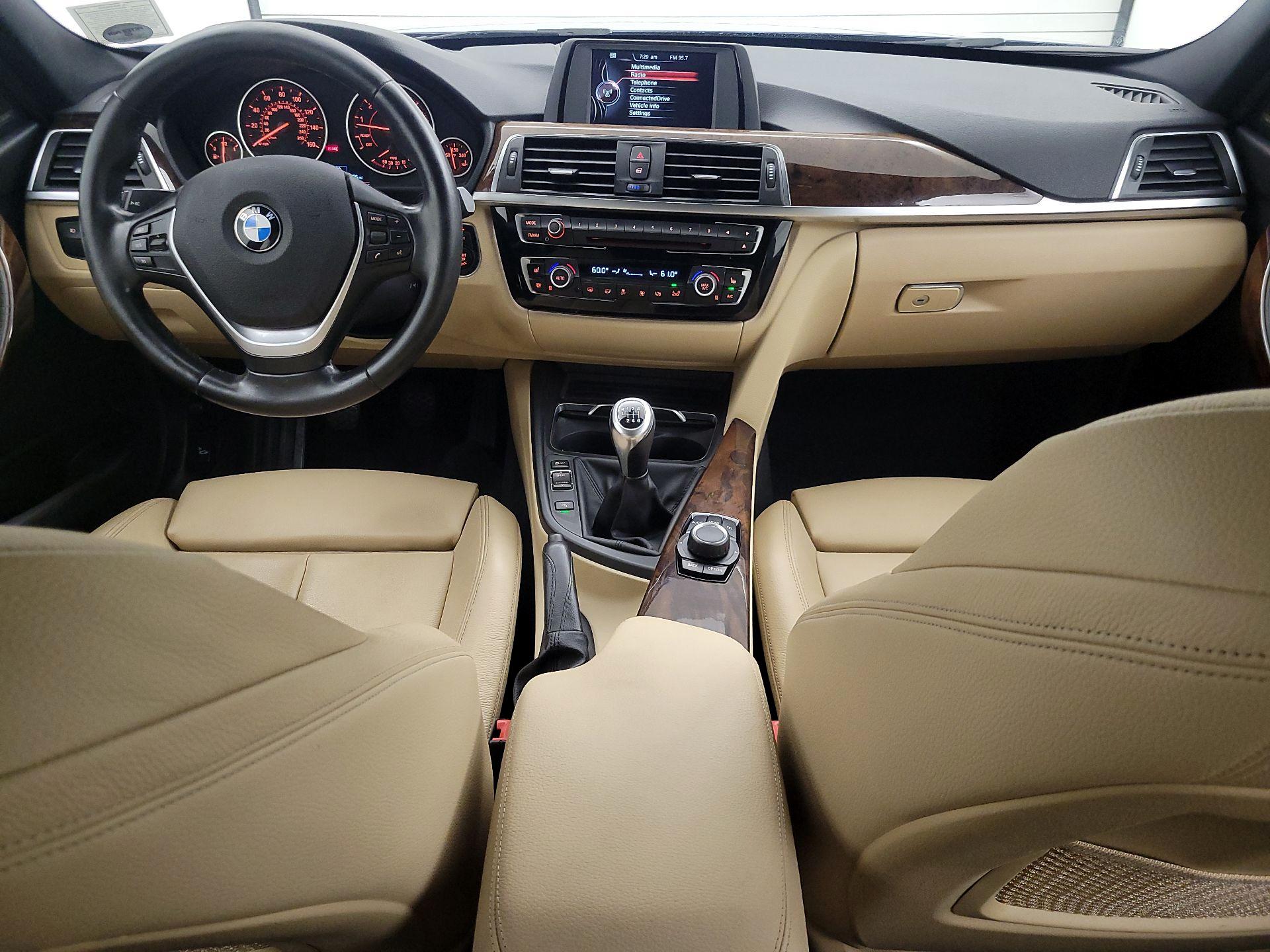 Thumbnail: 2017 BMW 3 Series - 9