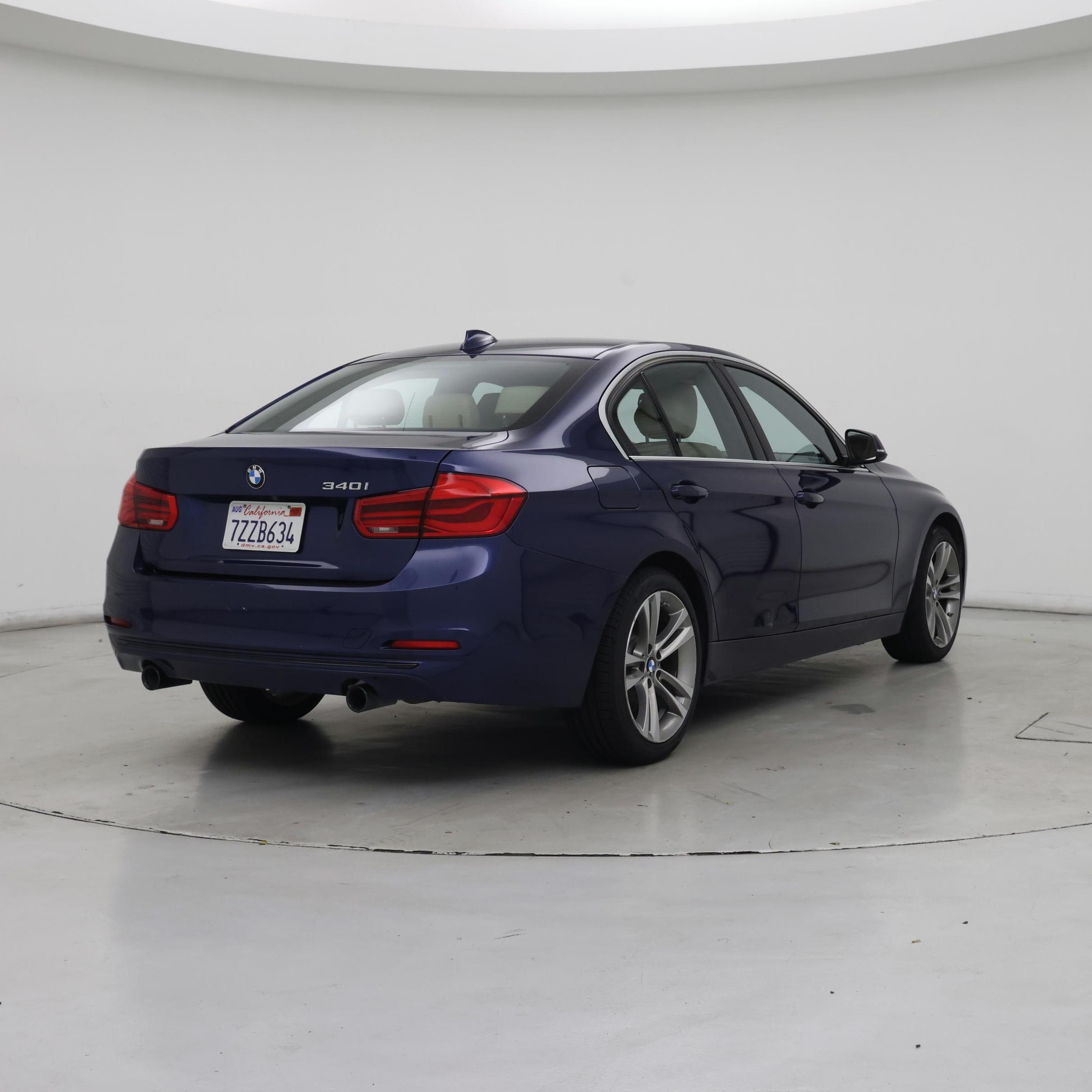 Thumbnail: 2017 BMW 3 Series - 8