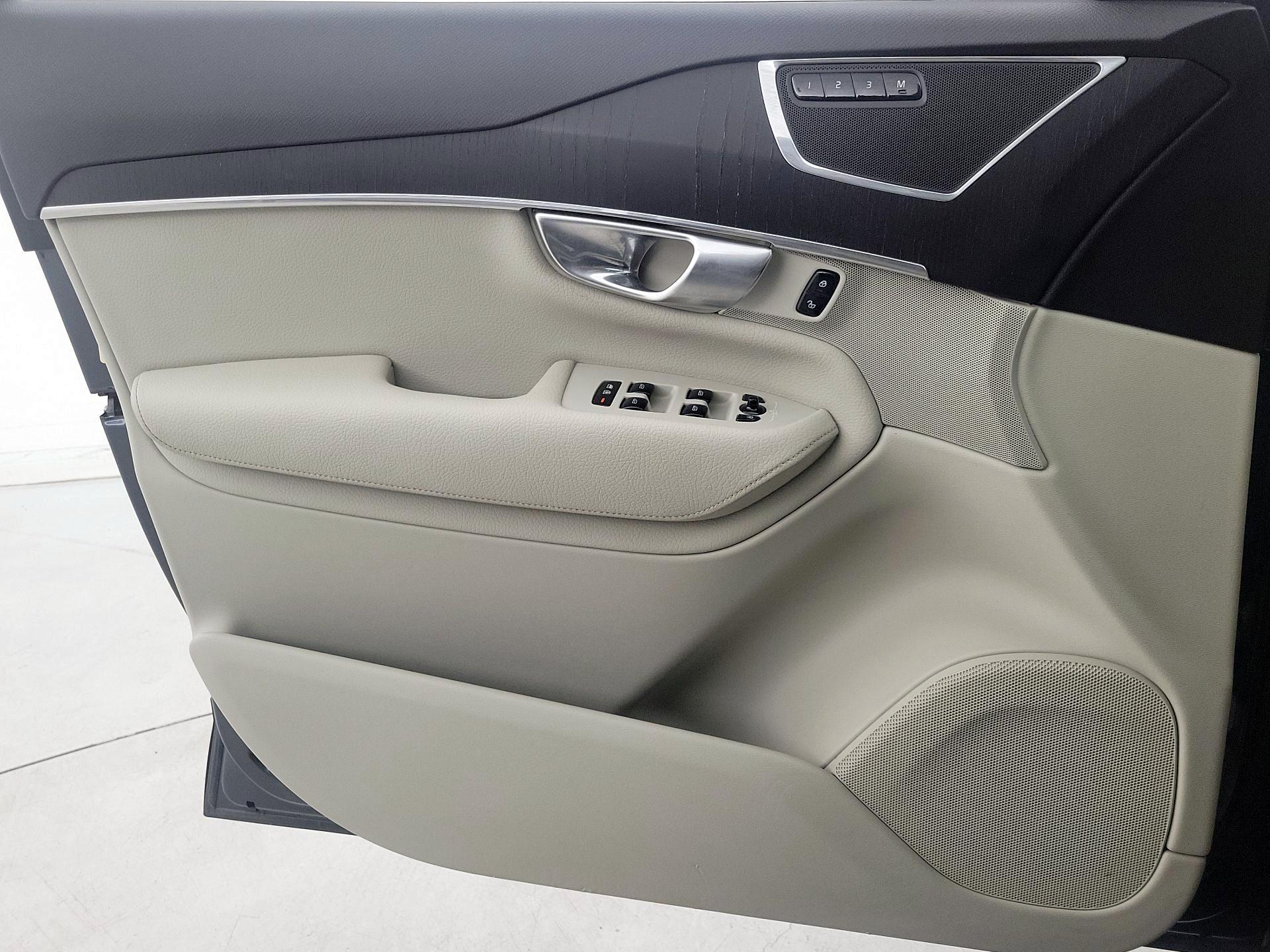 Thumbnail: 2020 Volvo XC90 - 12