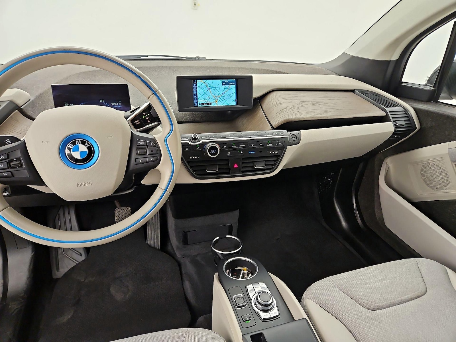 2016 BMW i3 Mega World - Photo 10