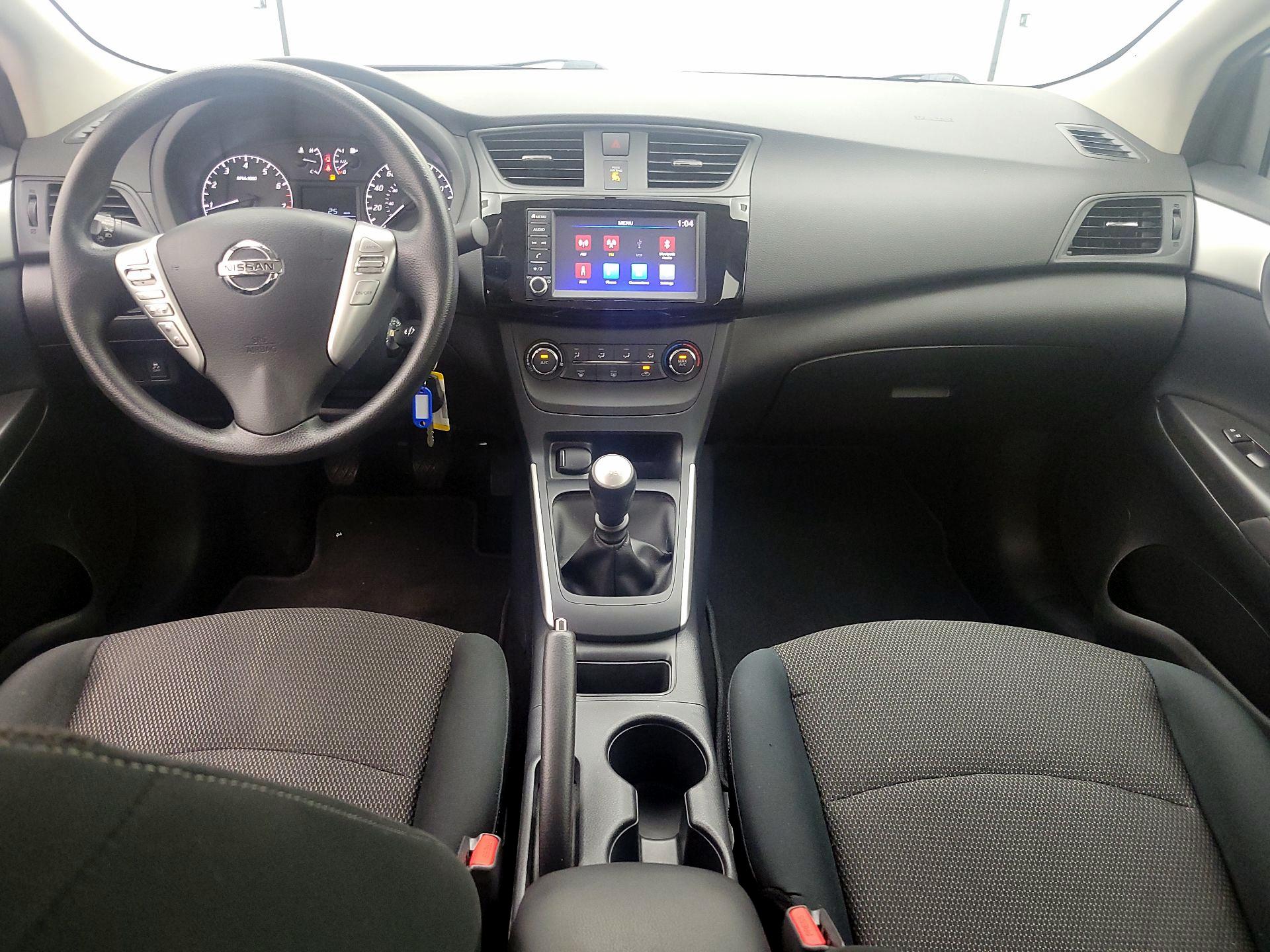 Thumbnail: 2019 Nissan Sentra - 9