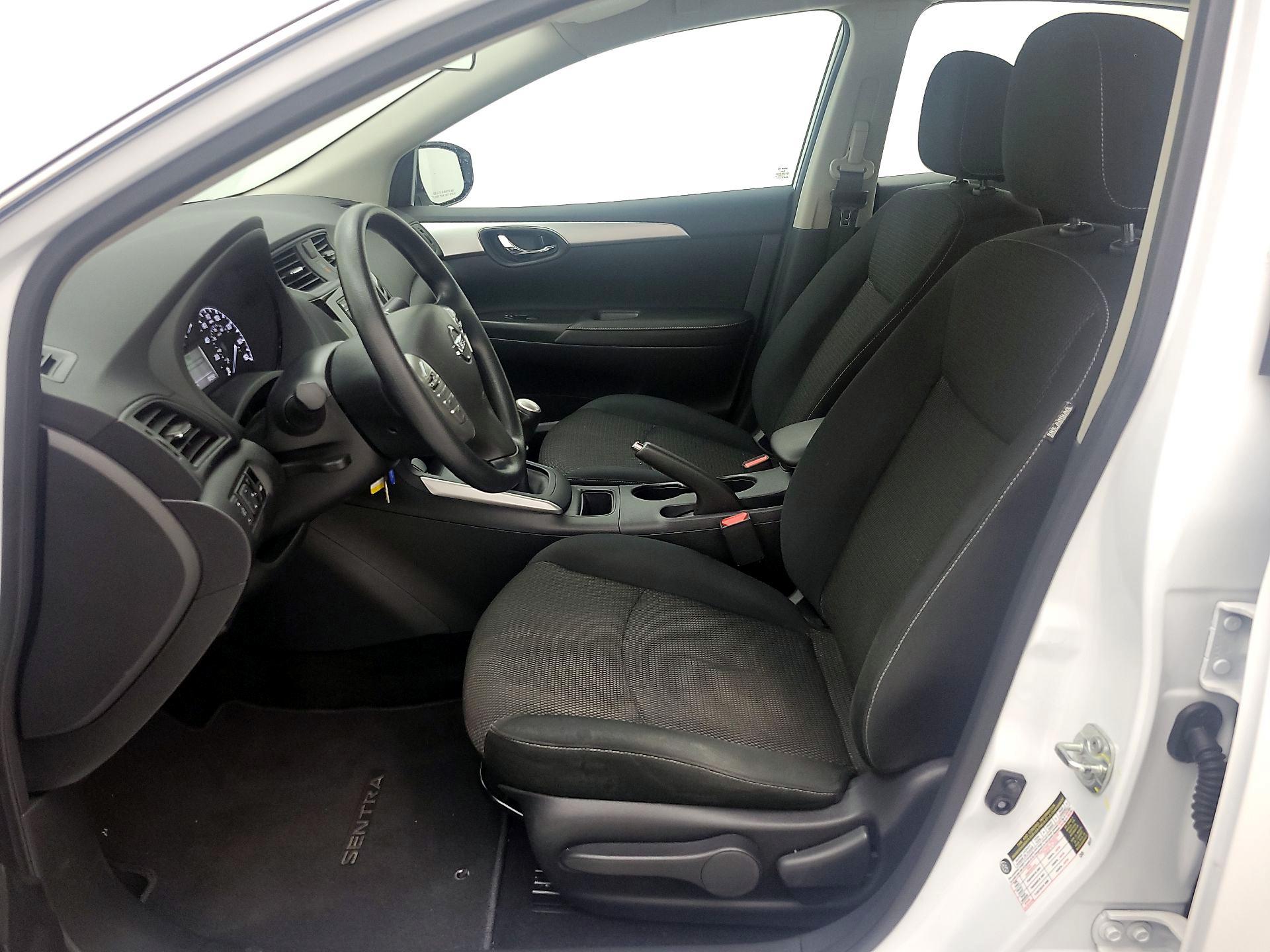 Thumbnail: 2019 Nissan Sentra - 11