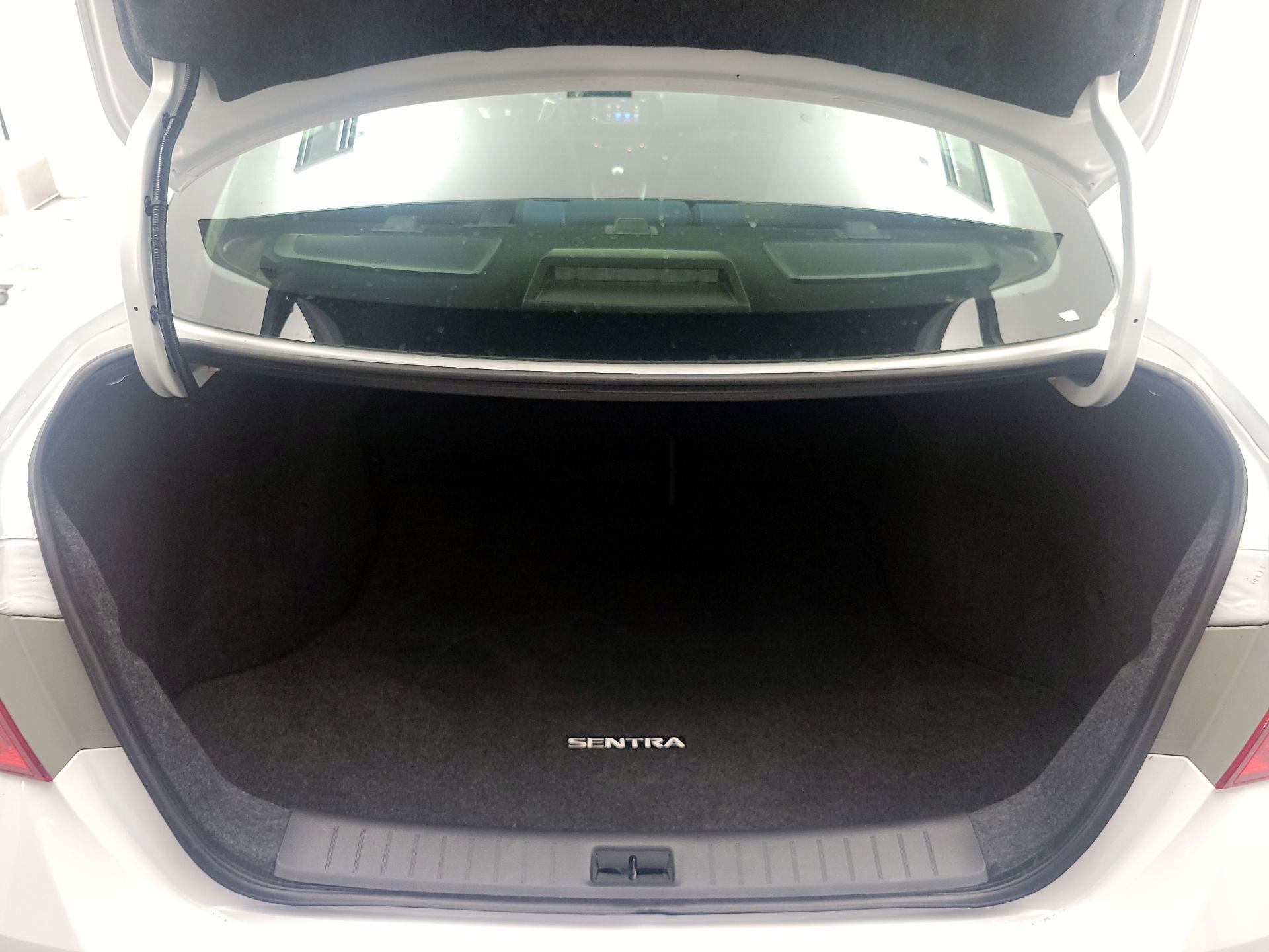Thumbnail: 2019 Nissan Sentra - 20