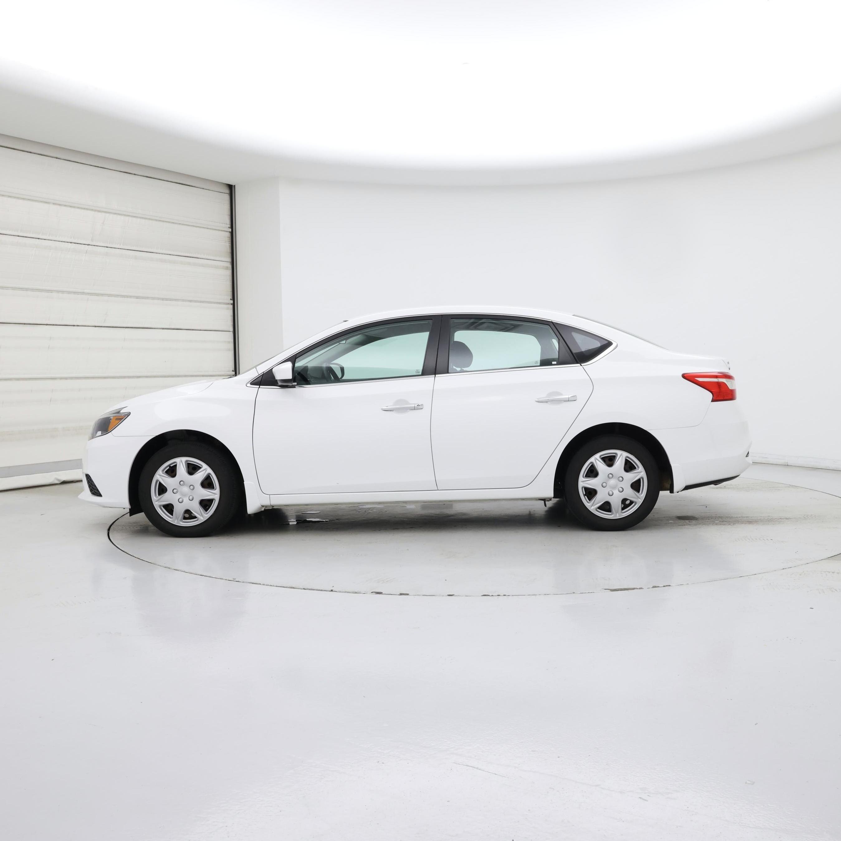 Thumbnail: 2019 Nissan Sentra - 3