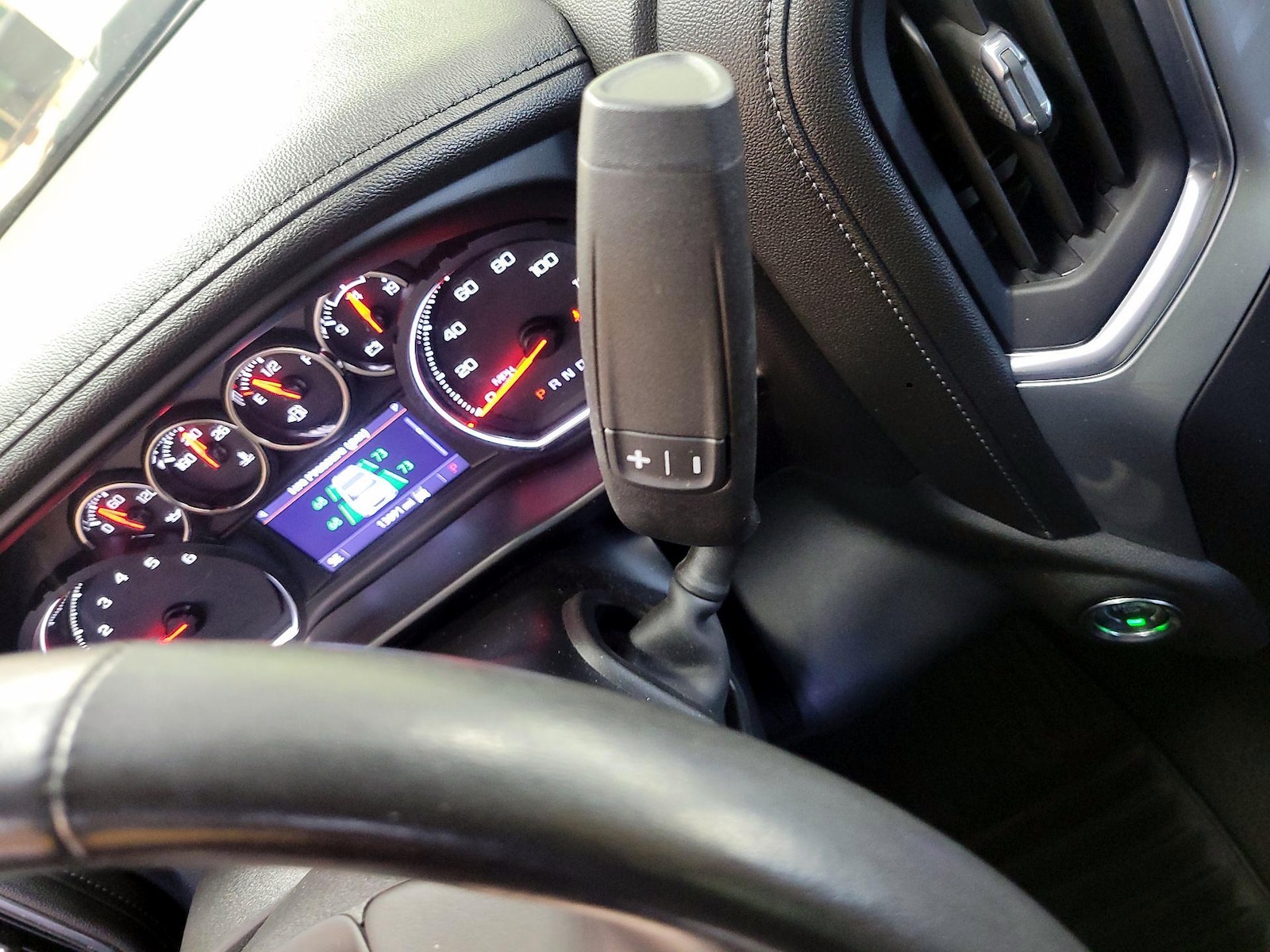 2020 Chevrolet Silverado 2500HD LTZ - Photo 18