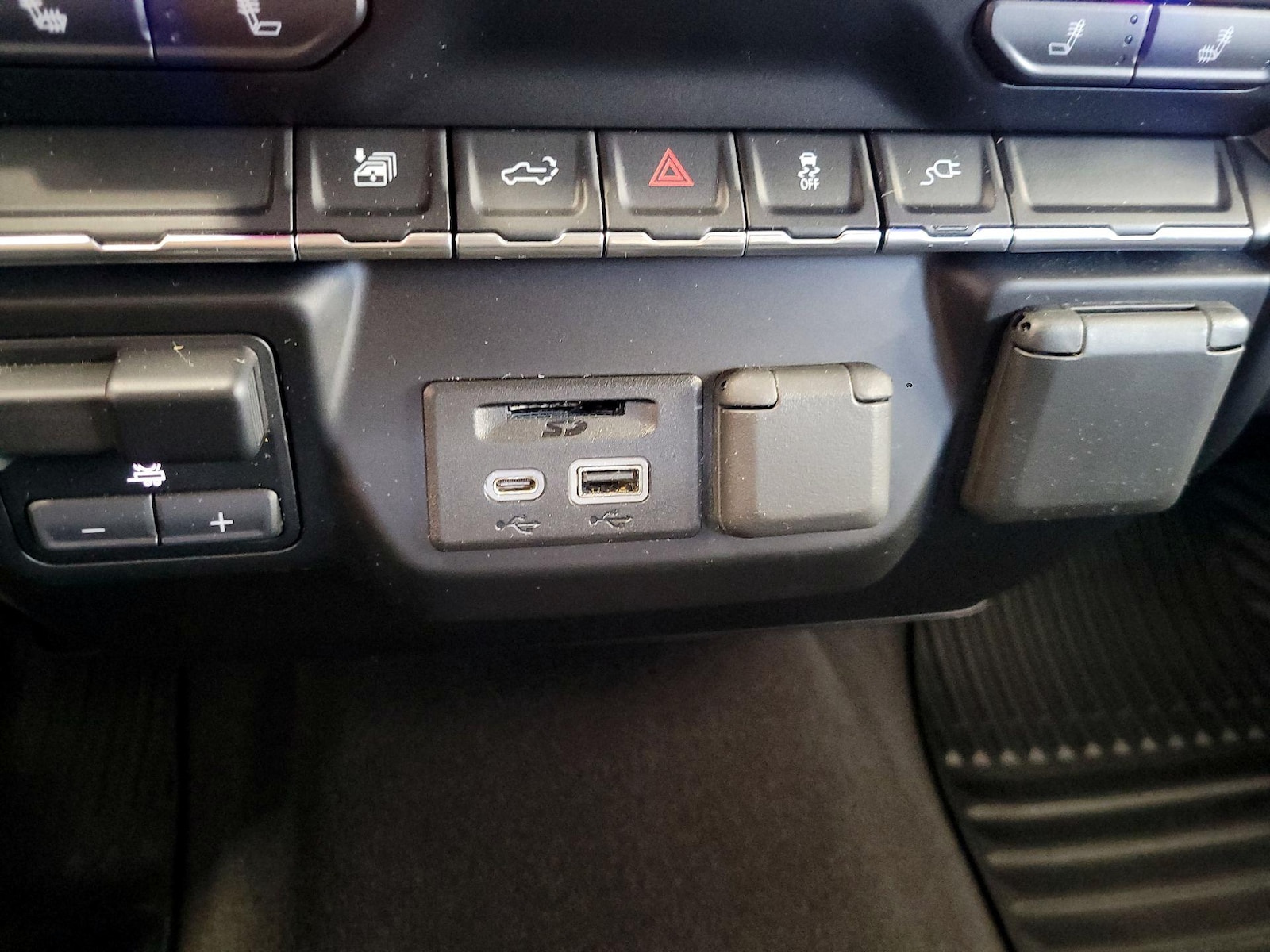 2020 Chevrolet Silverado 2500HD LTZ - Photo 19