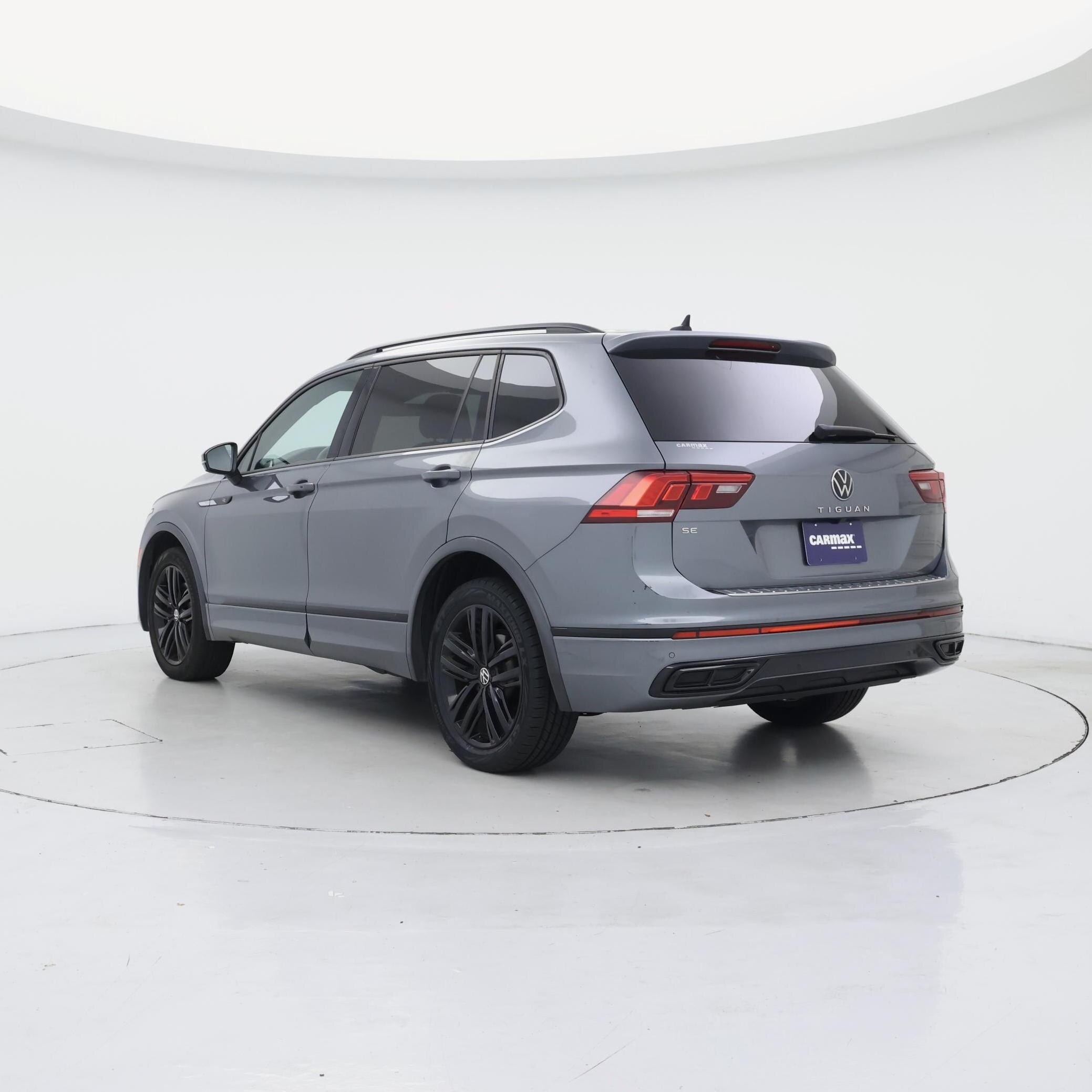 Thumbnail: 2022 Volkswagen Tiguan - 2