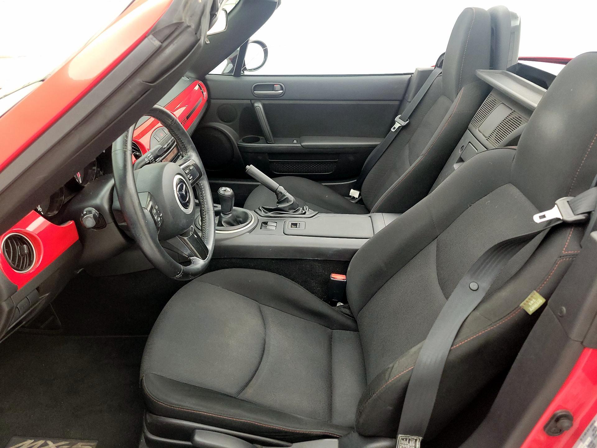 Thumbnail: 2015 Mazda MX-5 Miata - 11