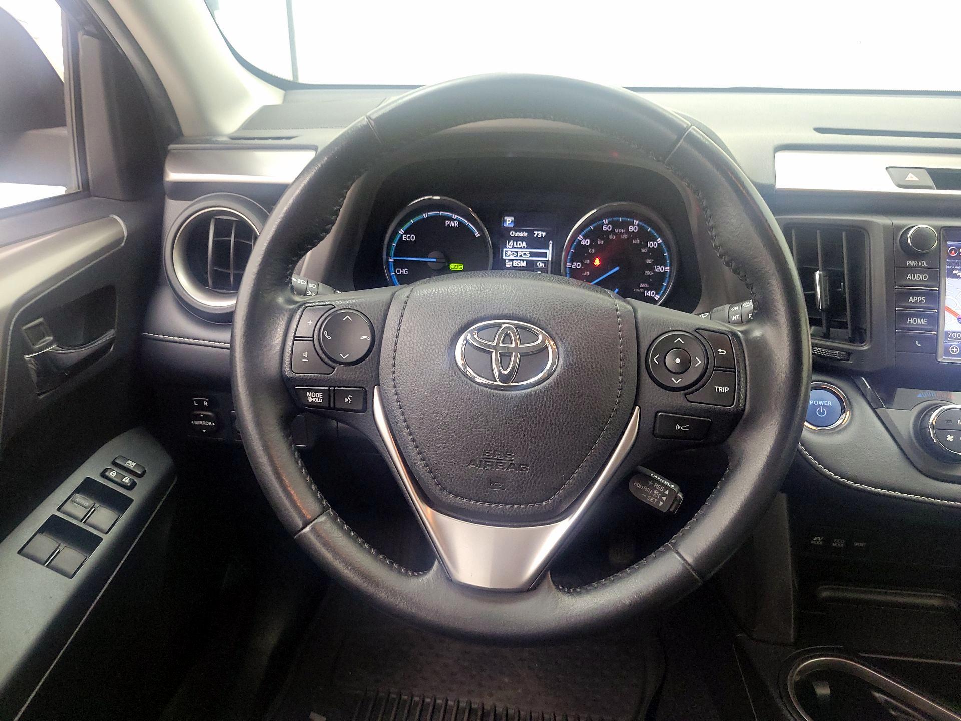 Thumbnail: 2018 Toyota RAV4 - 10
