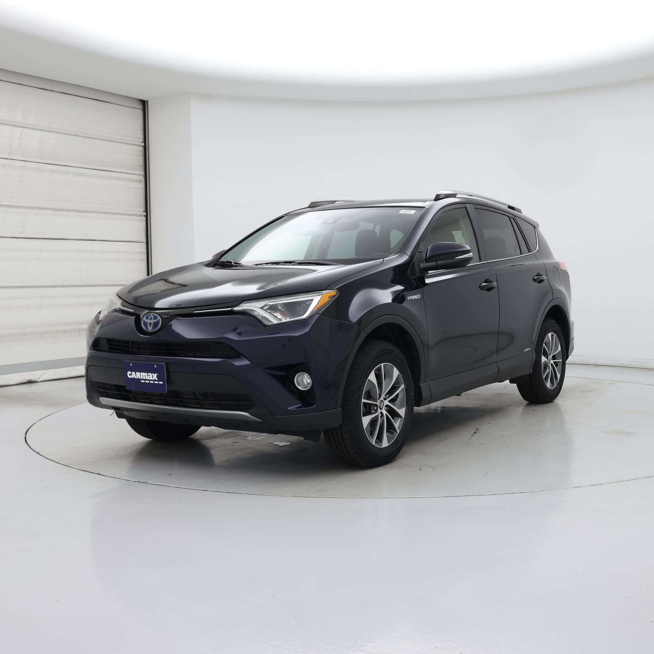 Thumbnail: 2018 Toyota RAV4 - 4