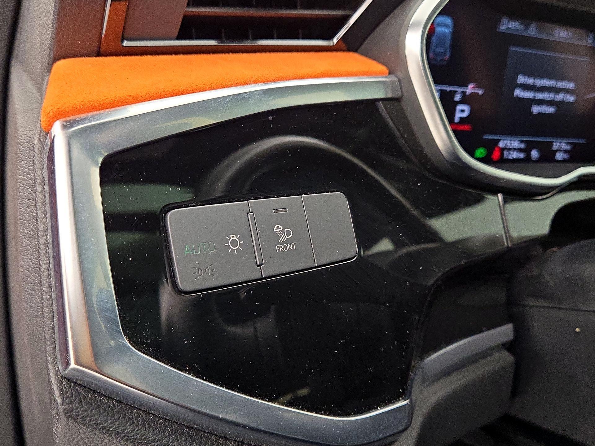 Thumbnail: 2020 Audi Q3 - 13