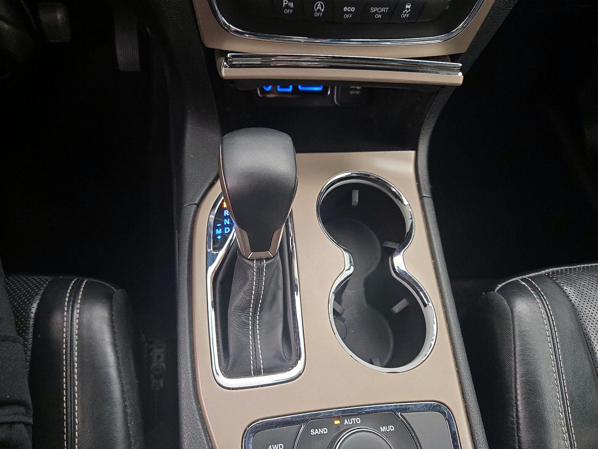 Thumbnail: 2017 Jeep Grand Cherokee - 18
