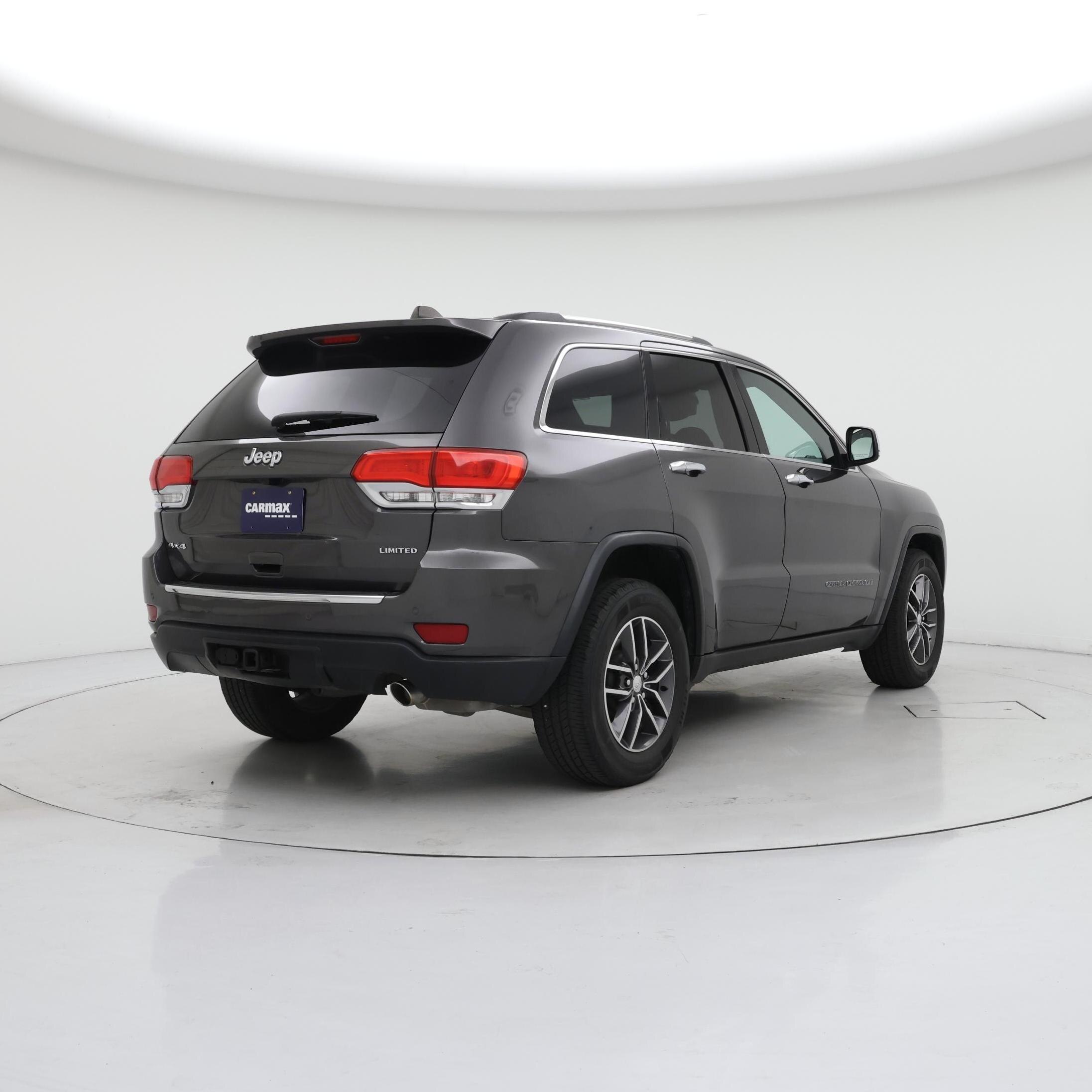Thumbnail: 2017 Jeep Grand Cherokee - 8