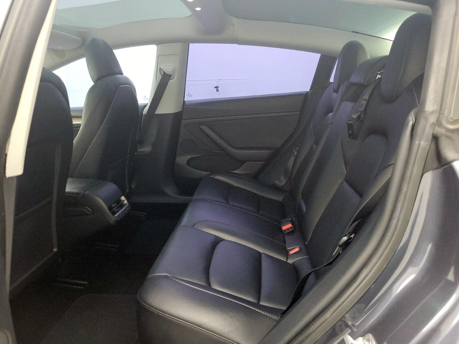 Thumbnail: 2022 Tesla Model 3 - 20