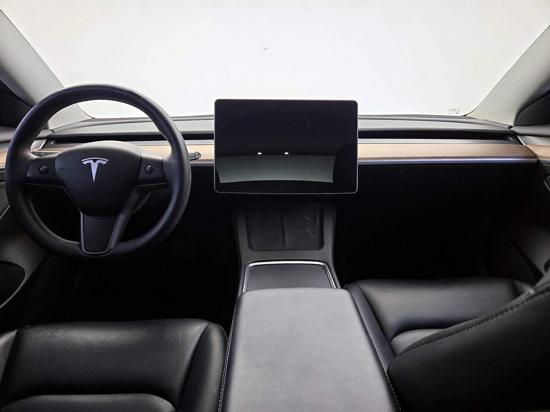 Thumbnail: 2023 Tesla Model 3 - 9