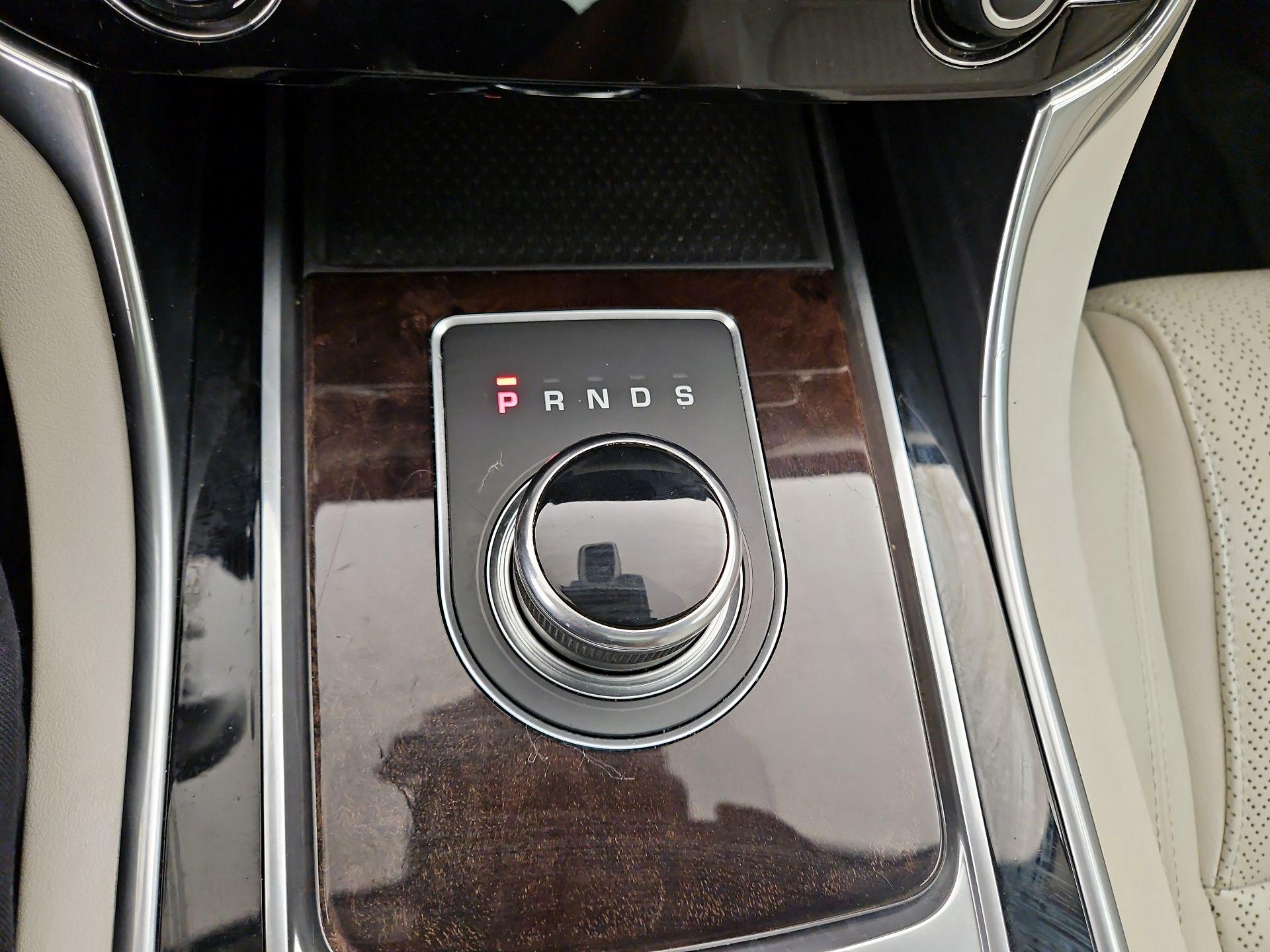 Thumbnail: 2018 Jaguar XF - 18