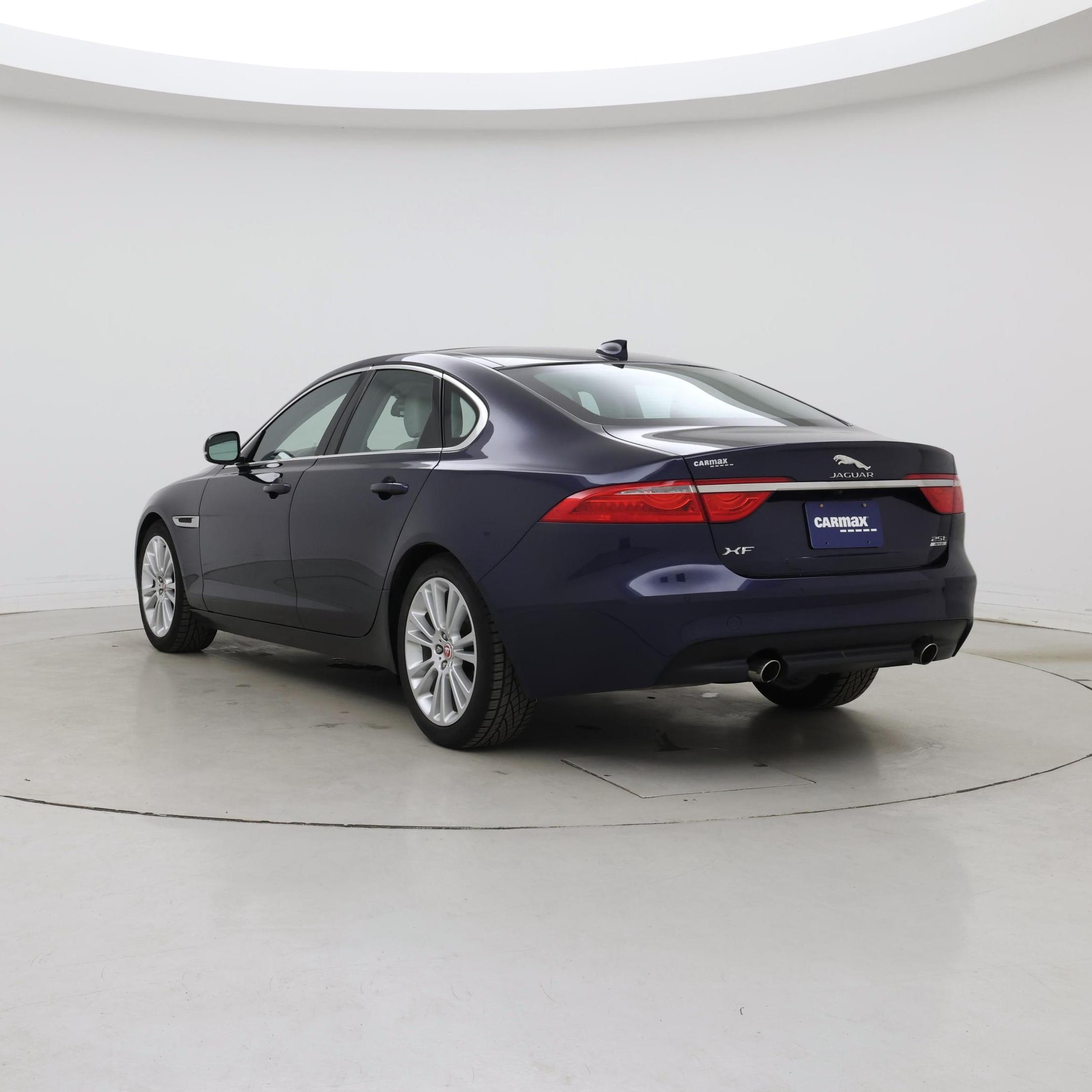 Thumbnail: 2018 Jaguar XF - 2