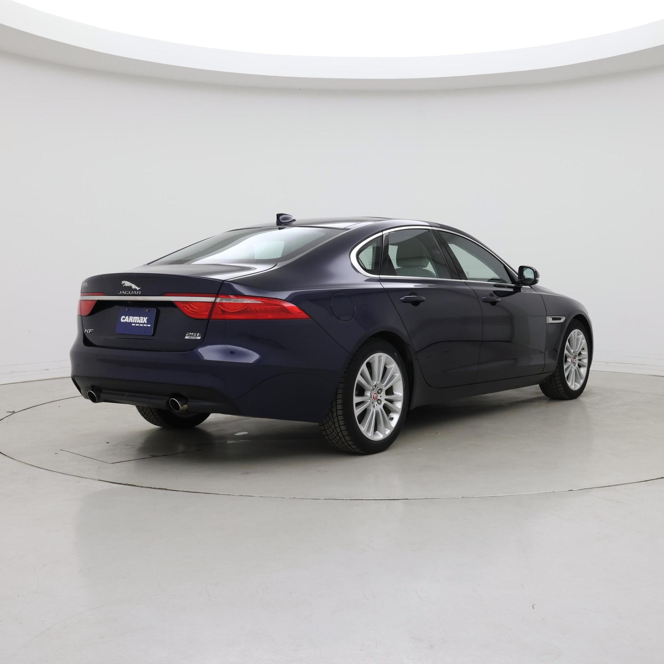 Thumbnail: 2018 Jaguar XF - 8