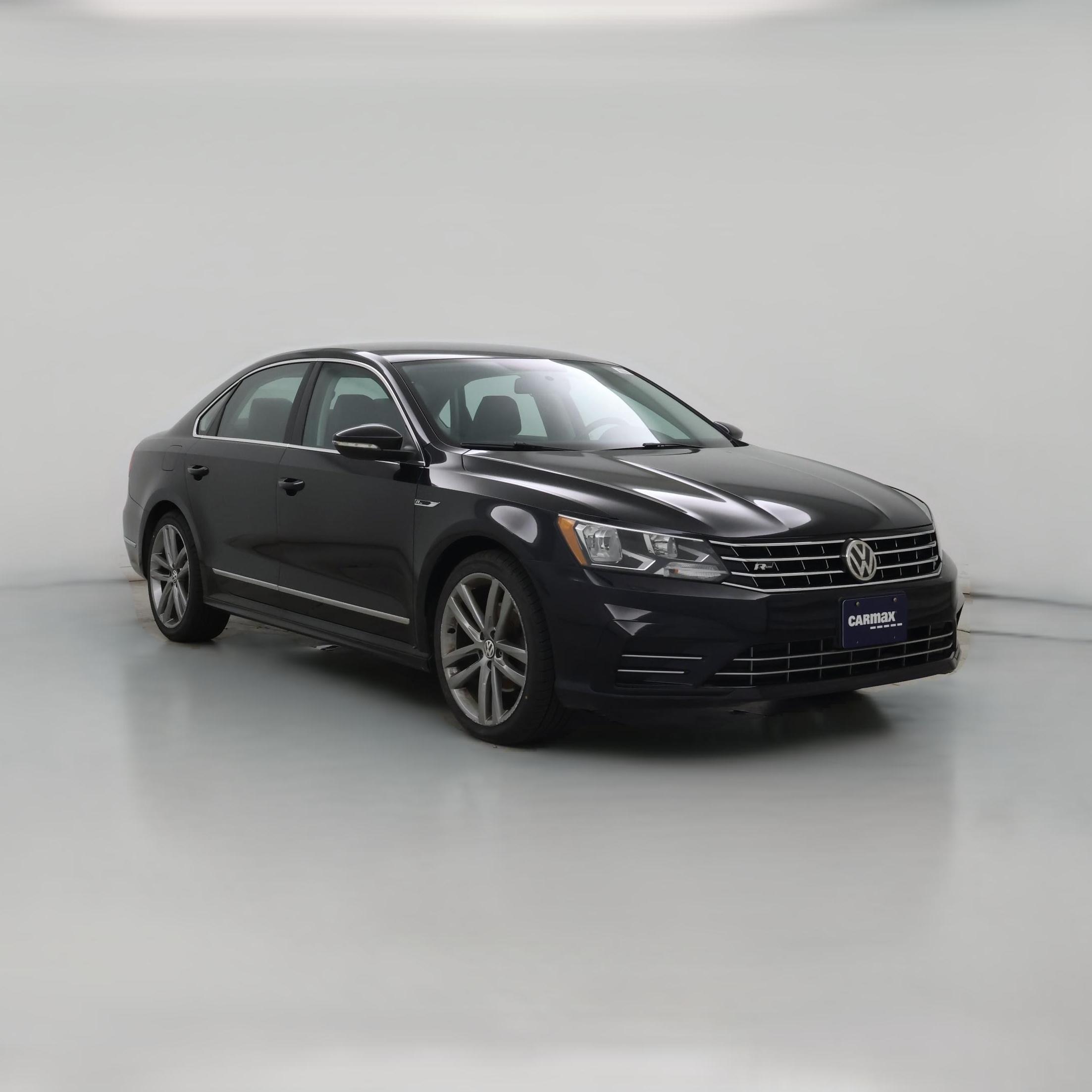 Thumbnail: 2017 Volkswagen Passat - 1