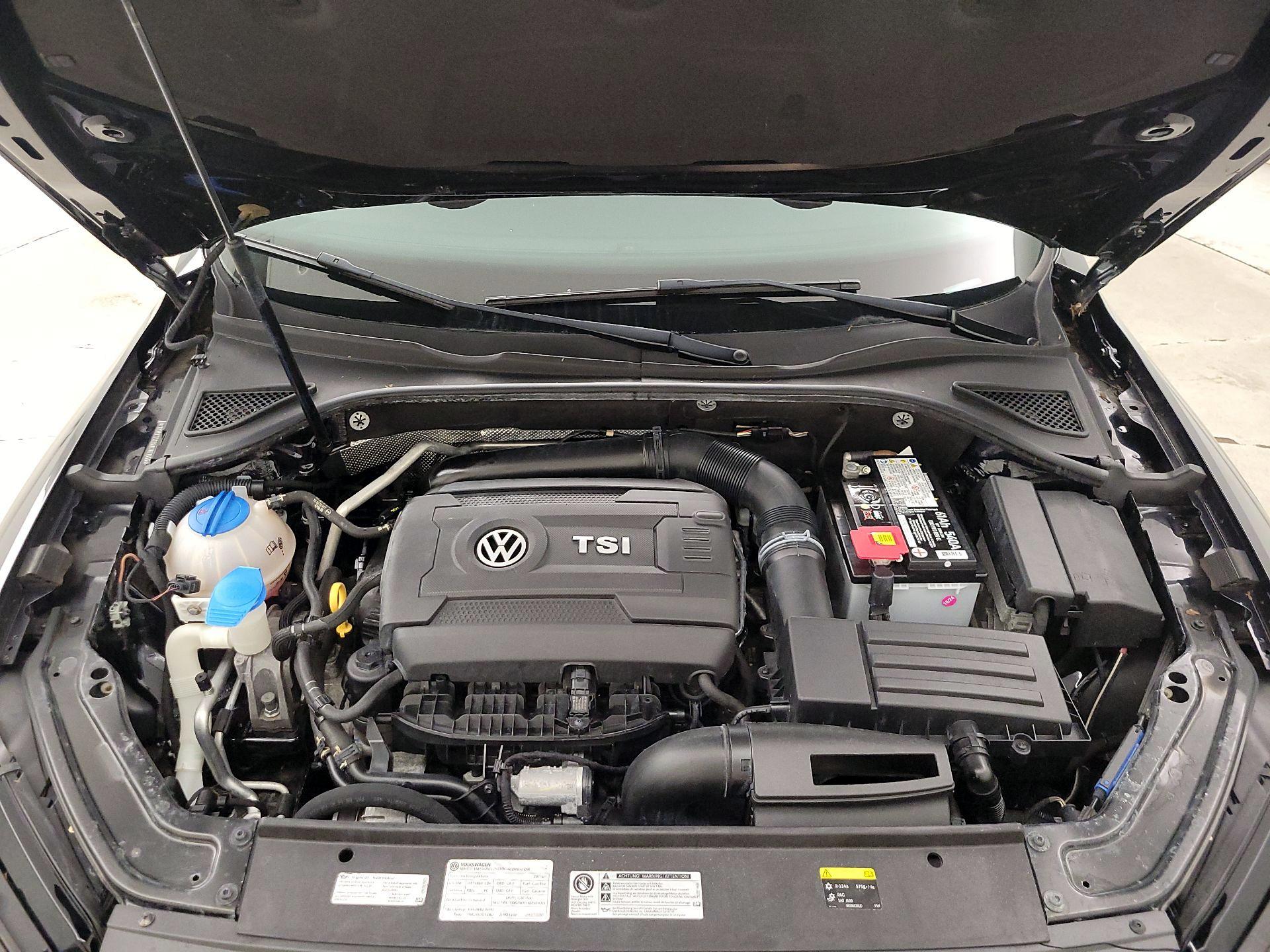 Thumbnail: 2017 Volkswagen Passat - 20