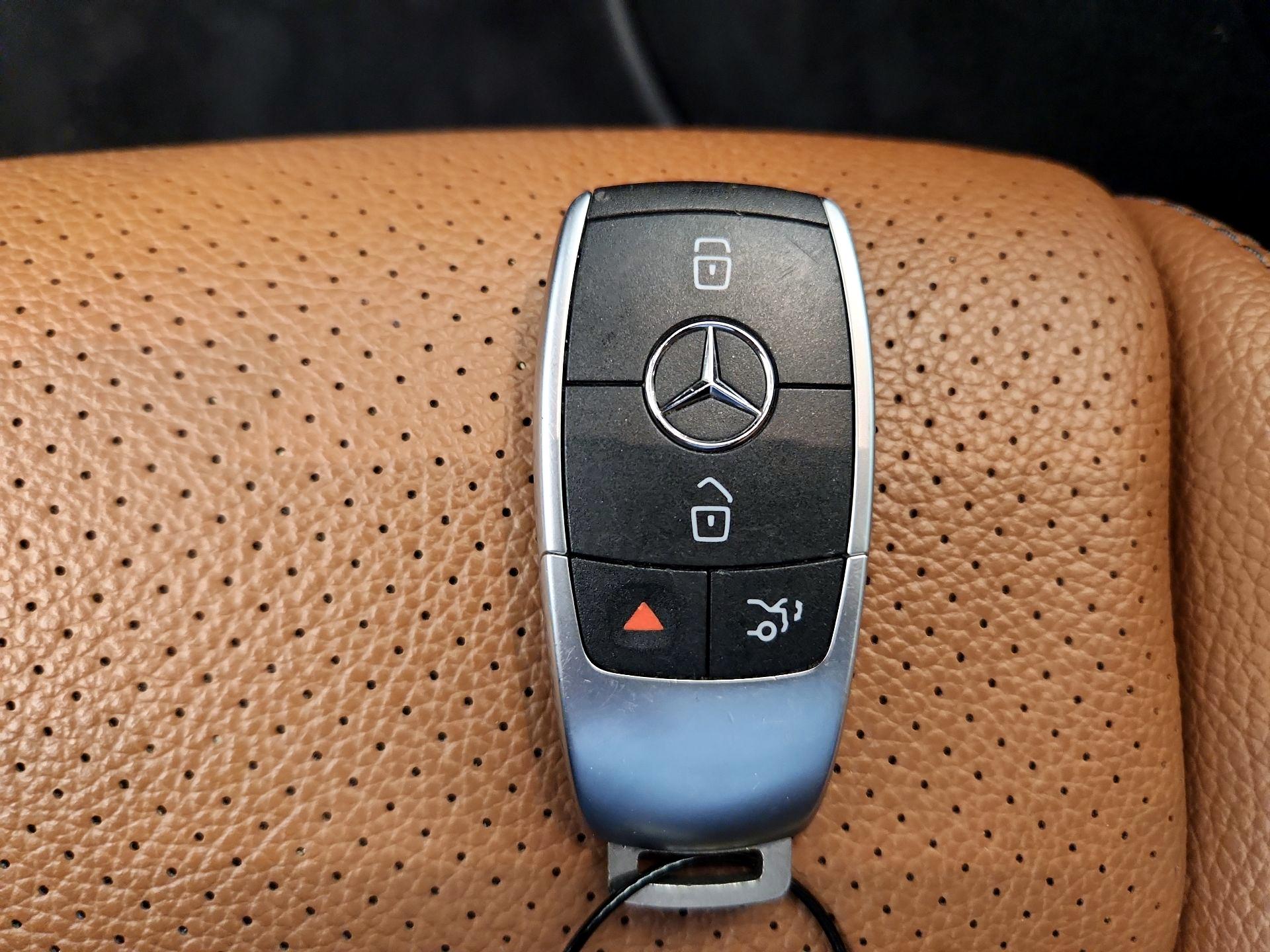 Thumbnail: 2021 Mercedes-Benz C-Class - 20