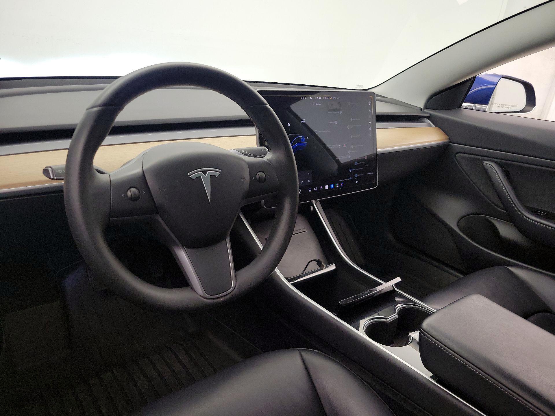 Thumbnail: 2020 Tesla Model 3 - 9