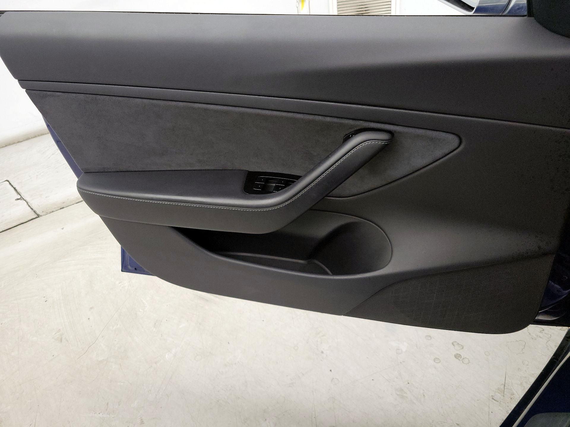 Thumbnail: 2020 Tesla Model 3 - 12