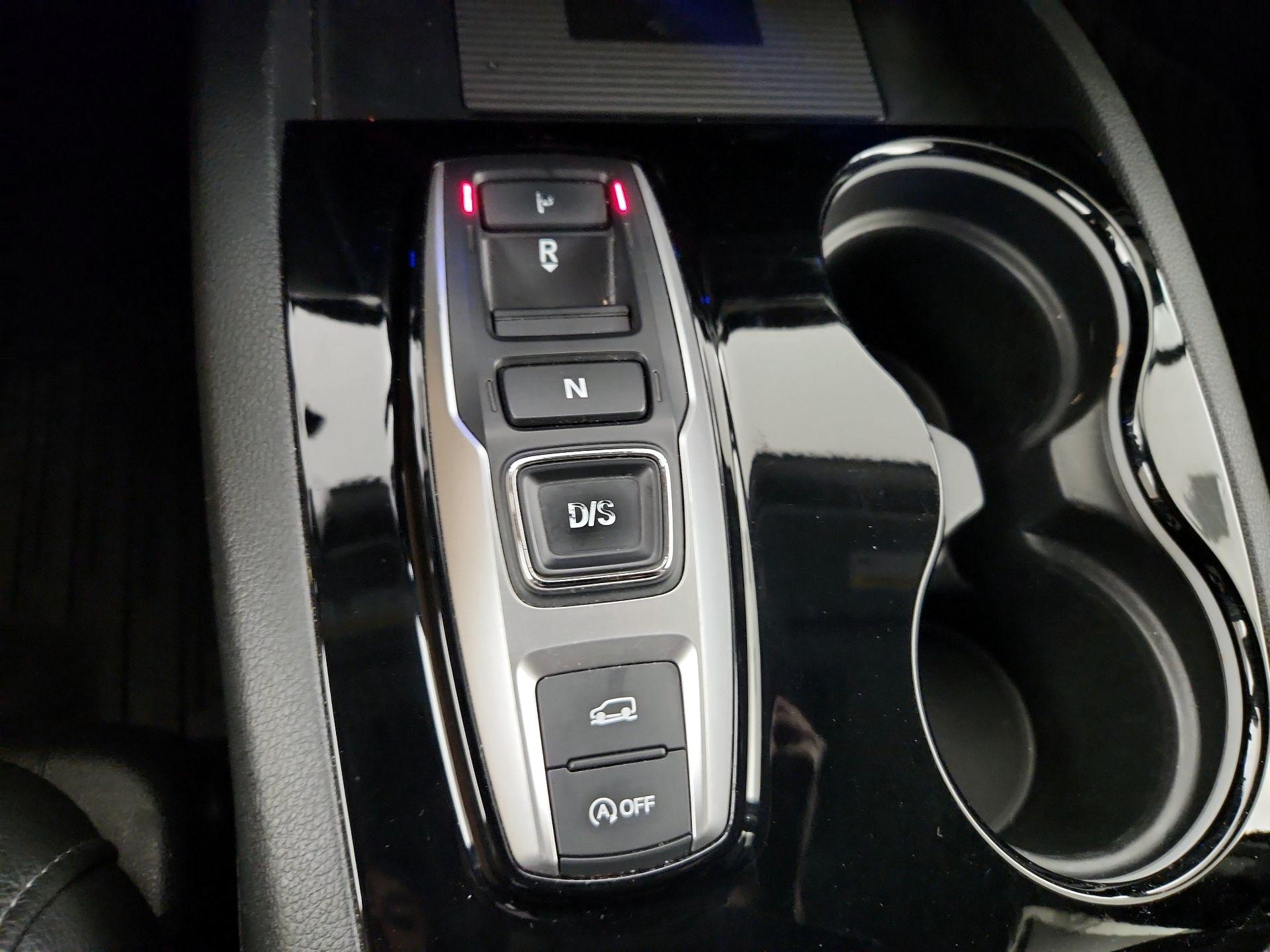 Thumbnail: 2019 Honda Pilot - 17