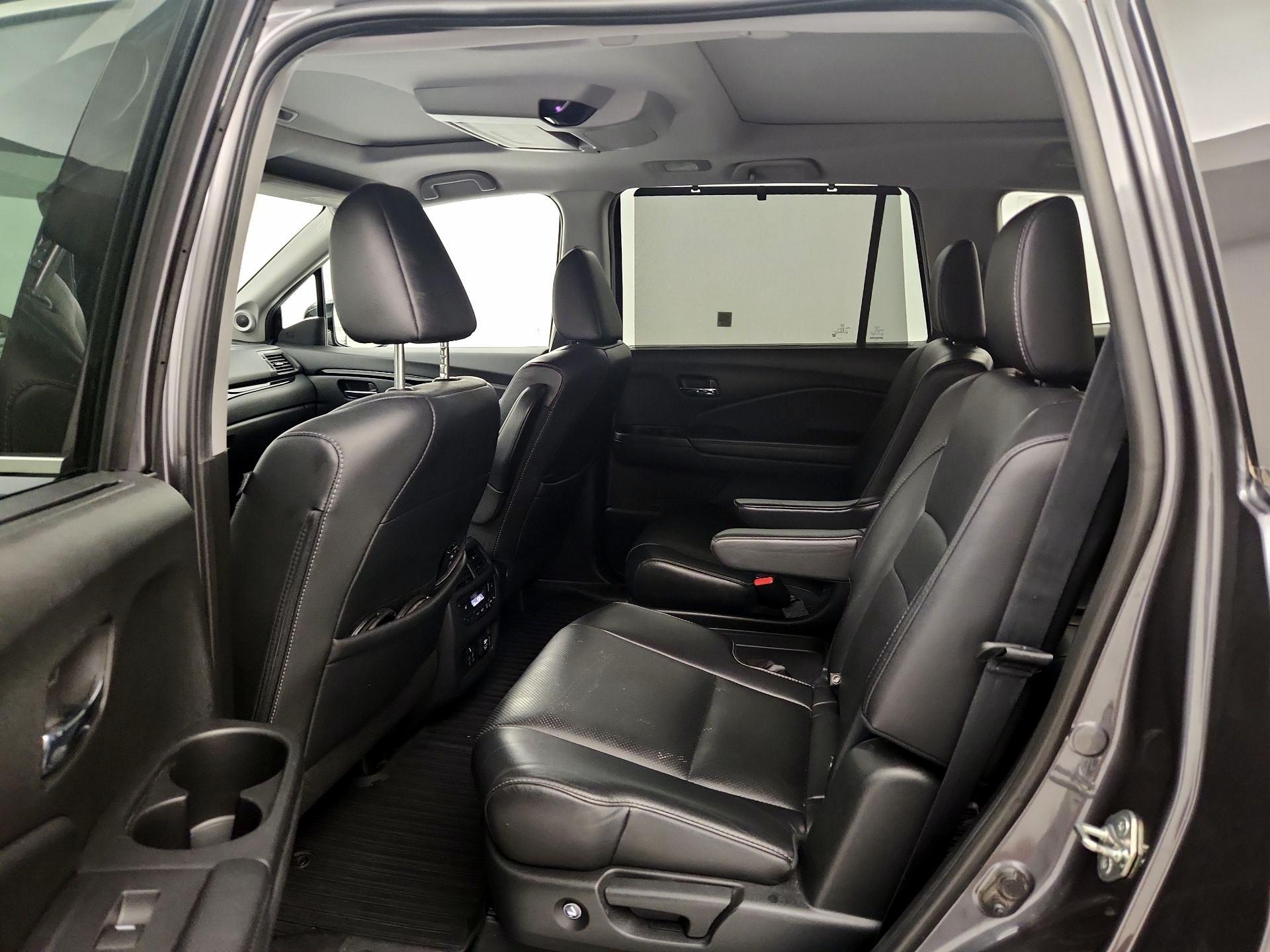 Thumbnail: 2019 Honda Pilot - 19