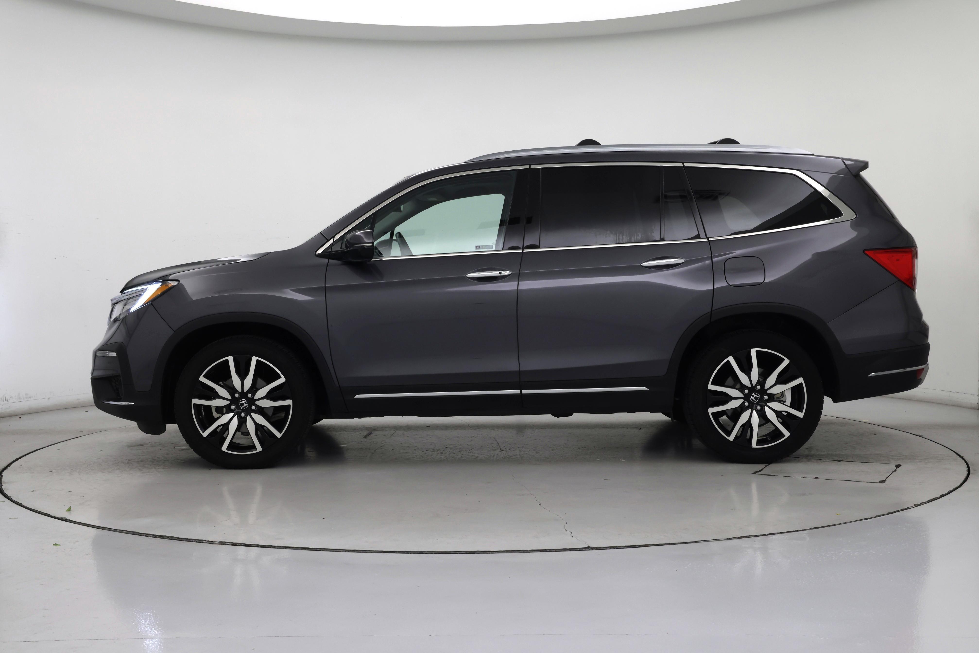 Thumbnail: 2019 Honda Pilot - 3