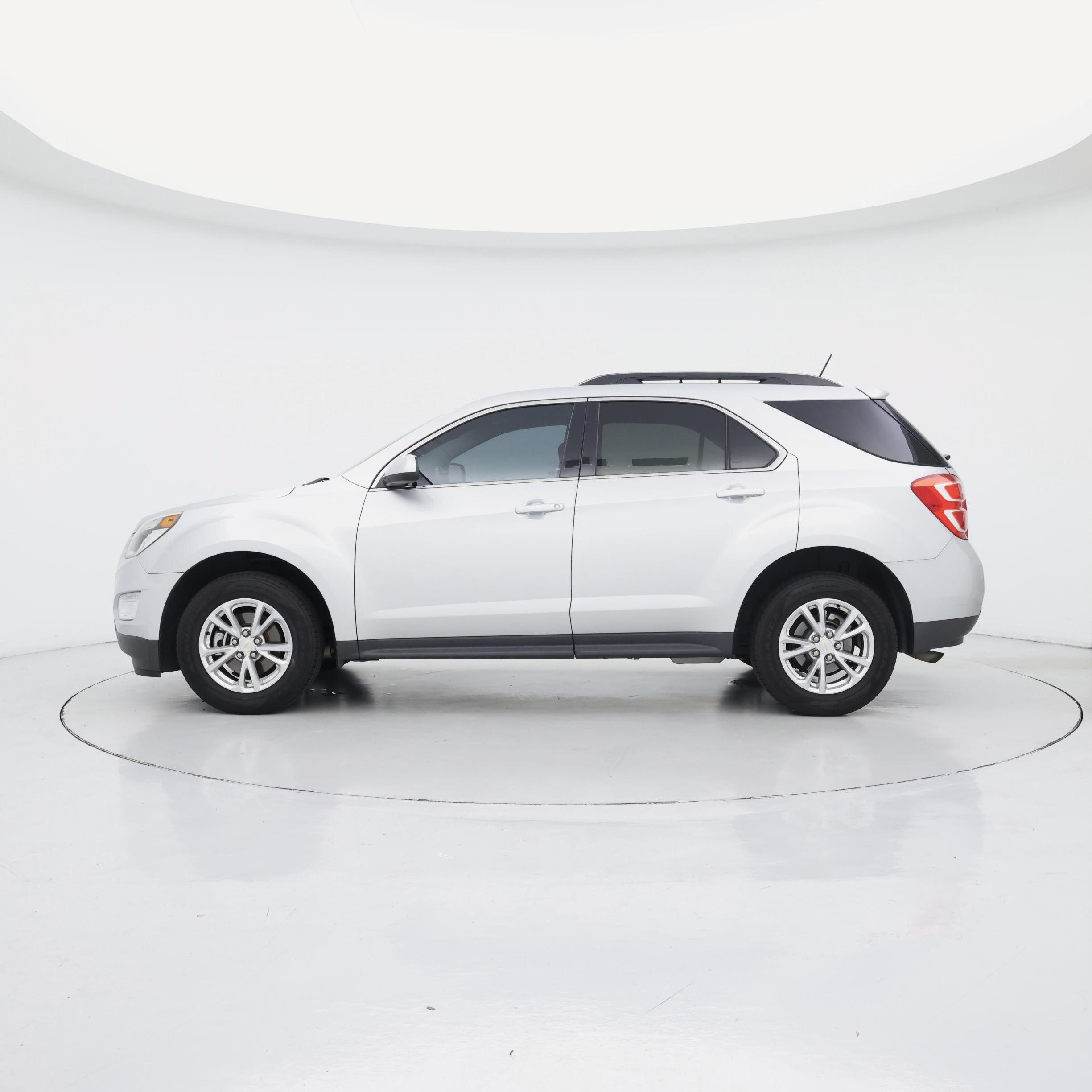 Thumbnail: 2017 Chevrolet Equinox - 3