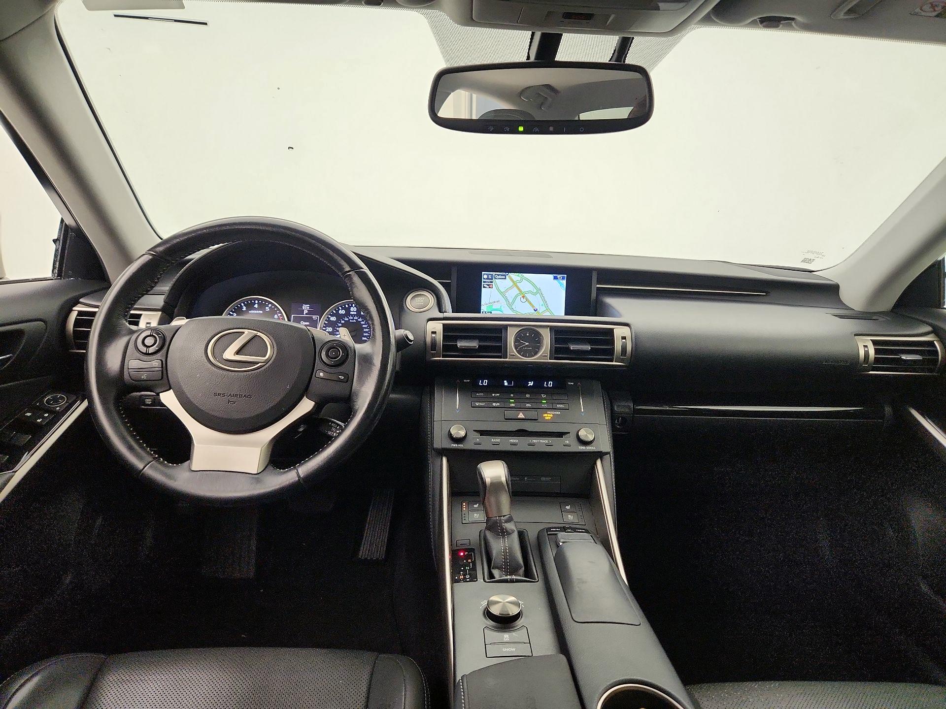Thumbnail: 2016 Lexus IS - 9