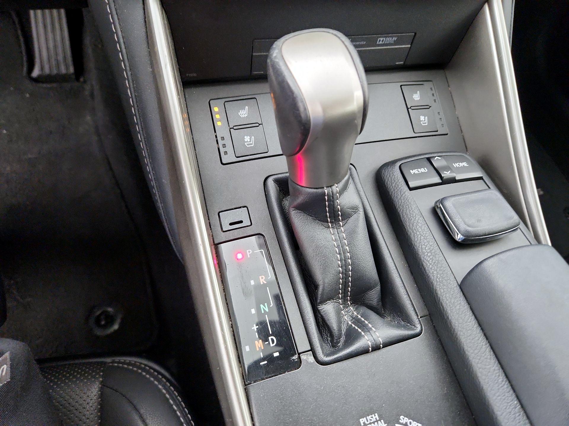 Thumbnail: 2016 Lexus IS - 17