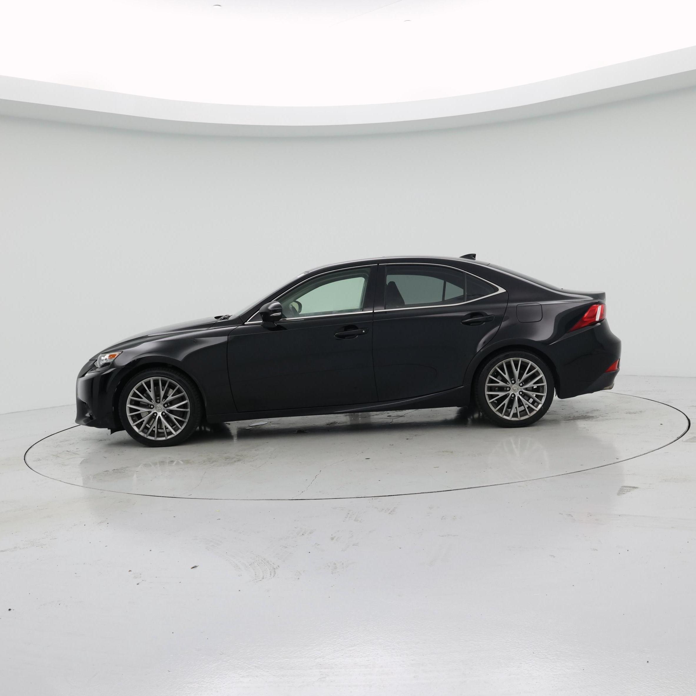 Thumbnail: 2016 Lexus IS - 3