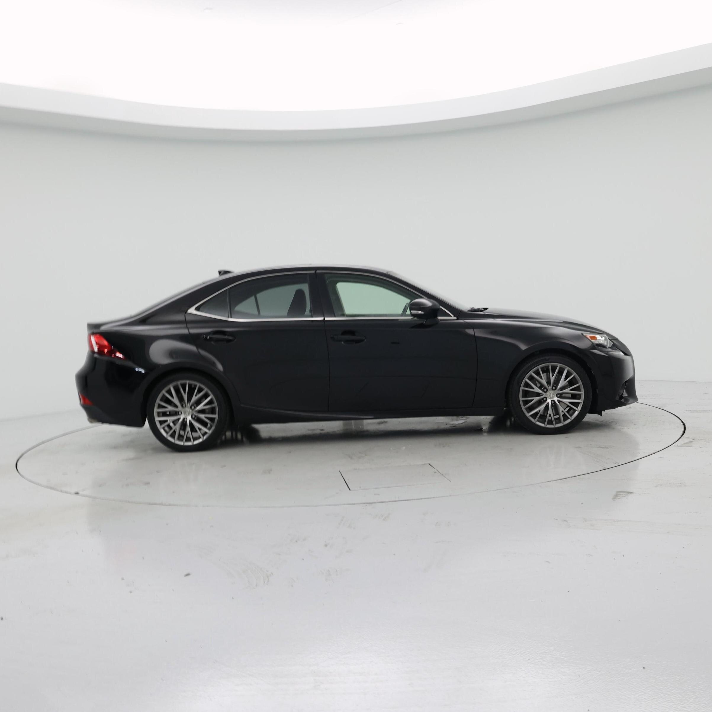 Thumbnail: 2016 Lexus IS - 7