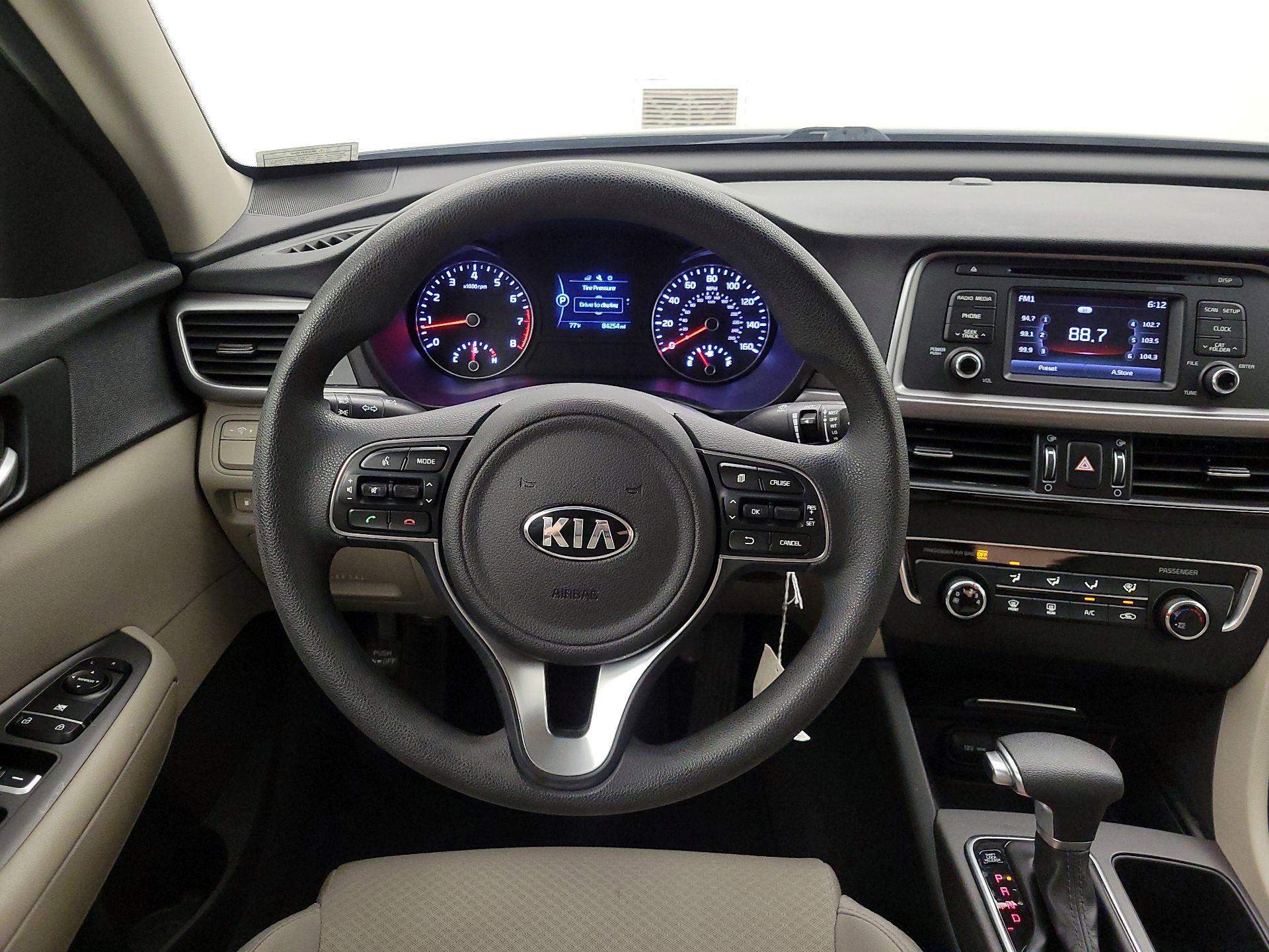 Thumbnail: 2016 Kia Optima - 10