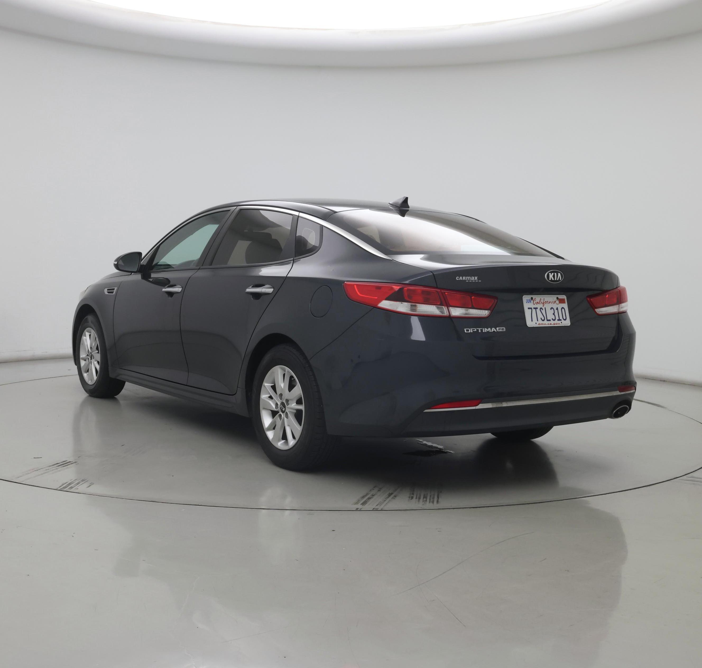 Thumbnail: 2016 Kia Optima - 2
