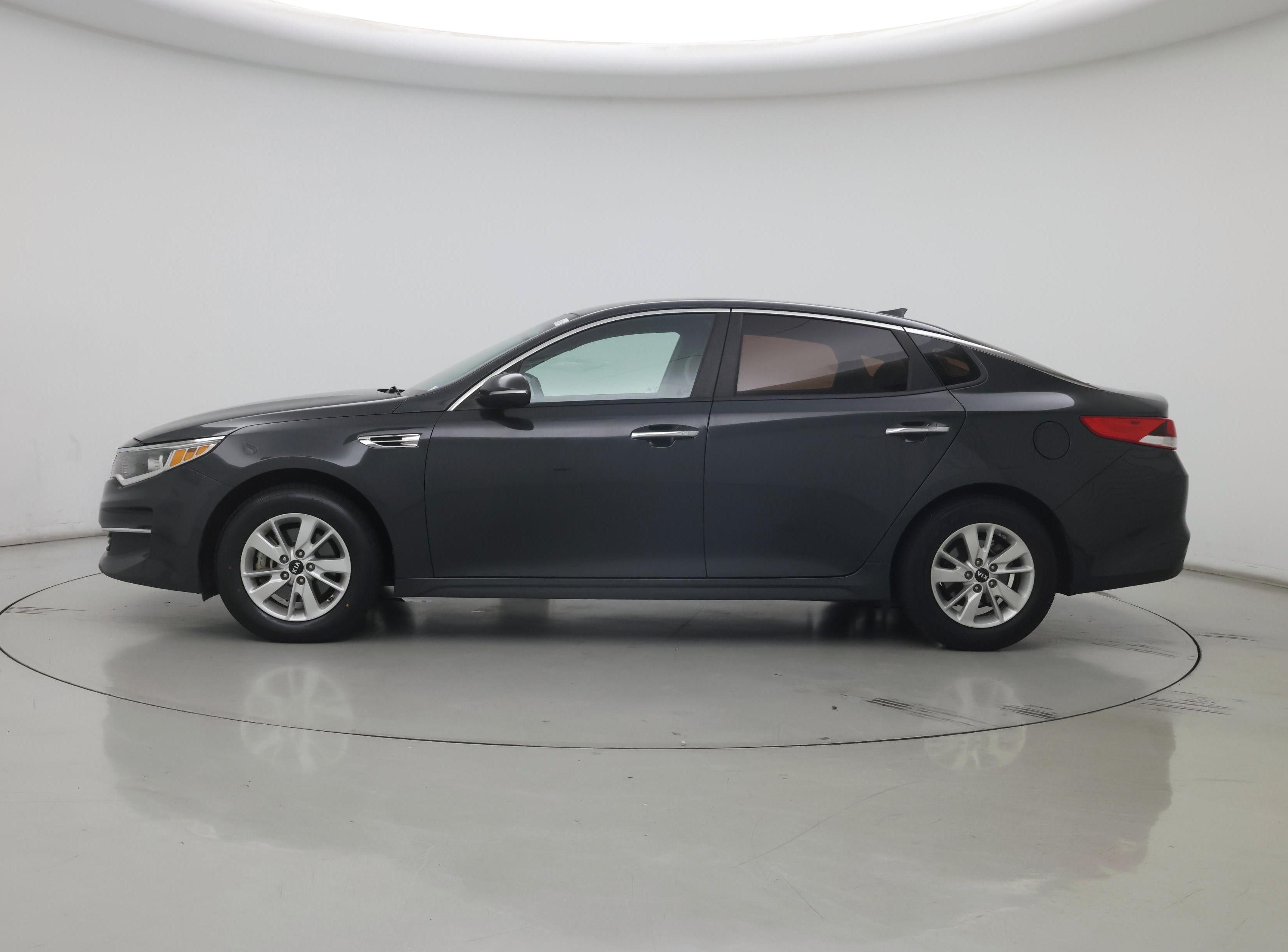 Thumbnail: 2016 Kia Optima - 3