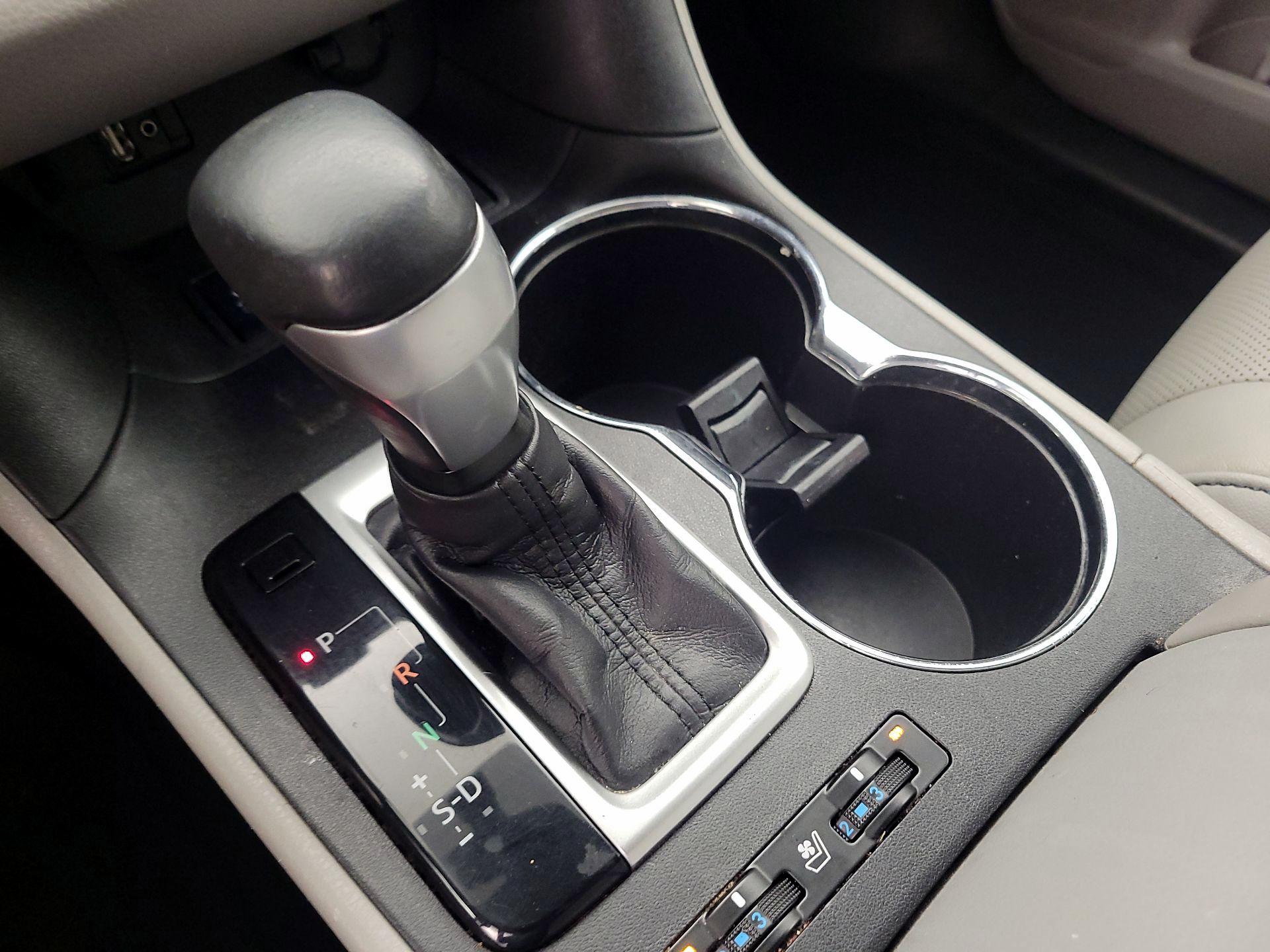 Thumbnail: 2016 Toyota Highlander - 17