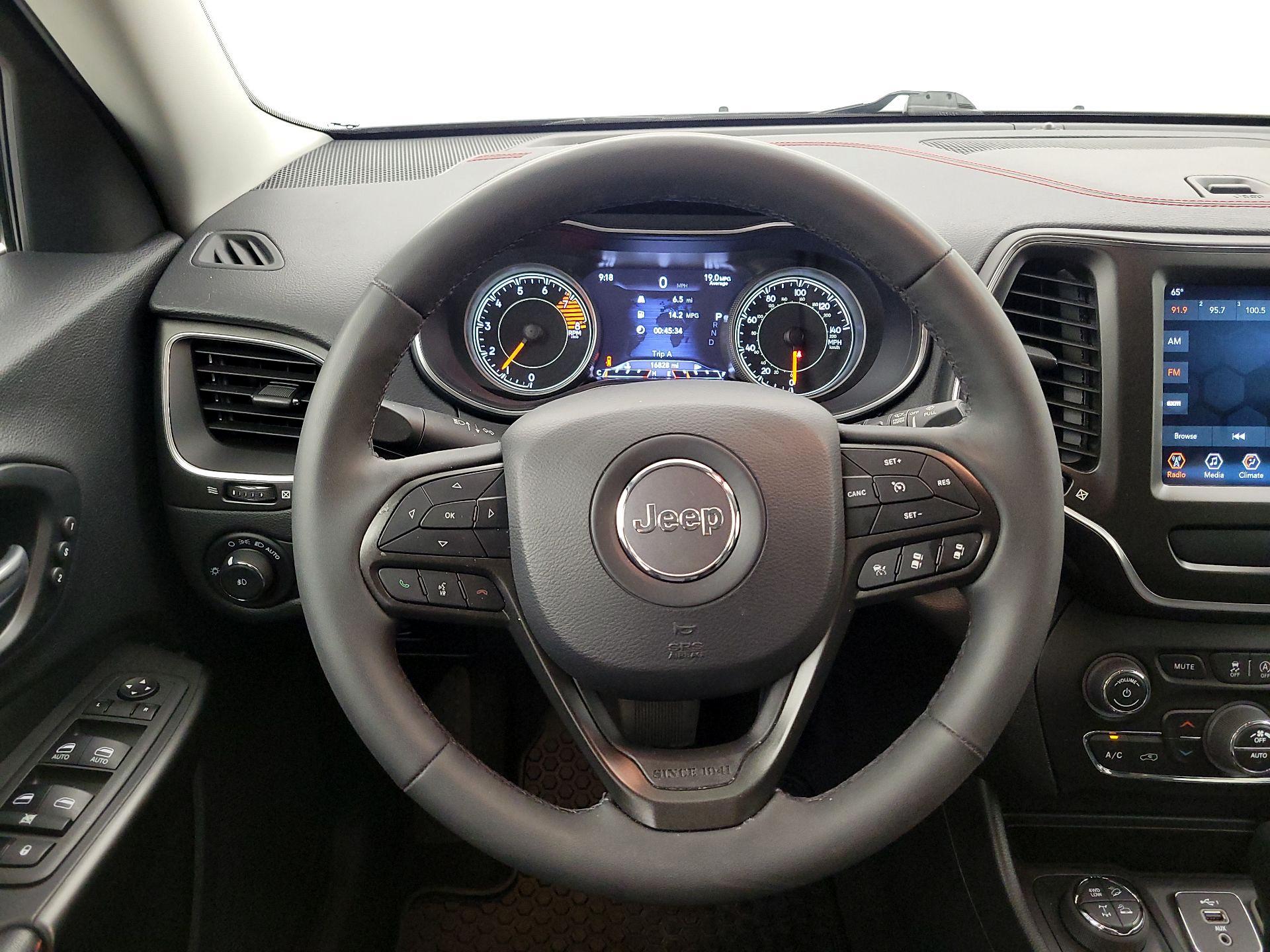 Thumbnail: 2022 Jeep Cherokee - 10