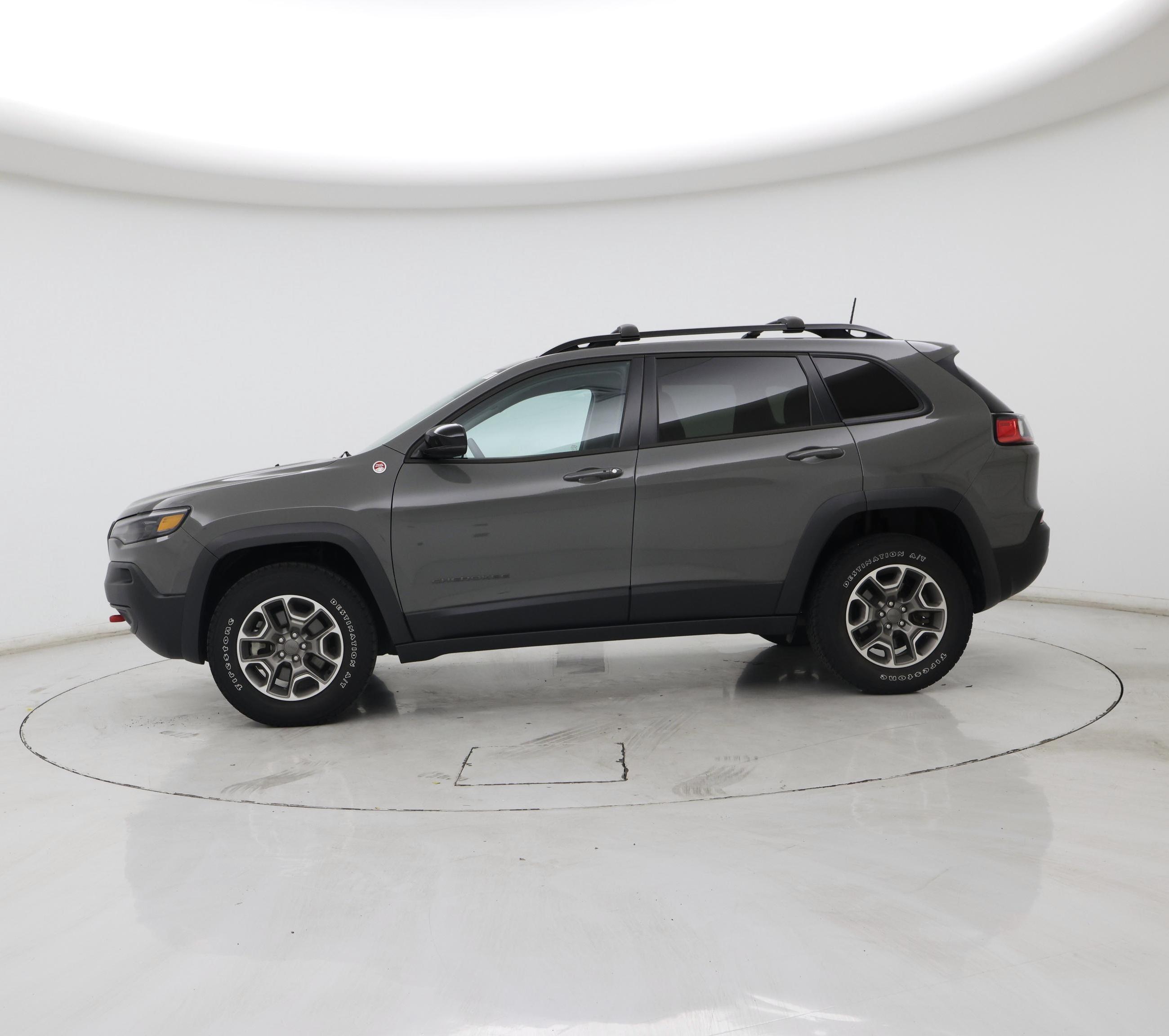 Thumbnail: 2022 Jeep Cherokee - 3