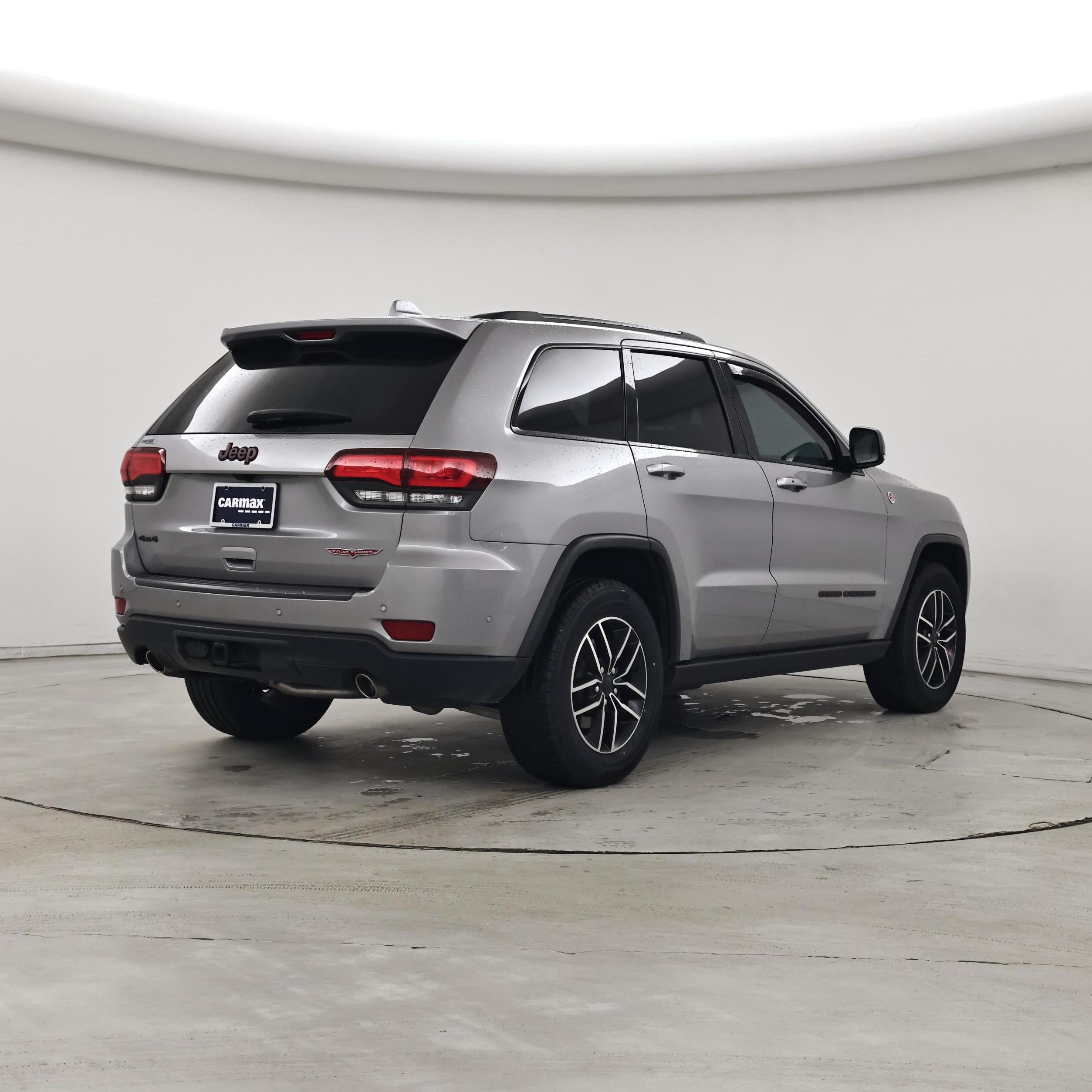 Thumbnail: 2019 Jeep Grand Cherokee - 8